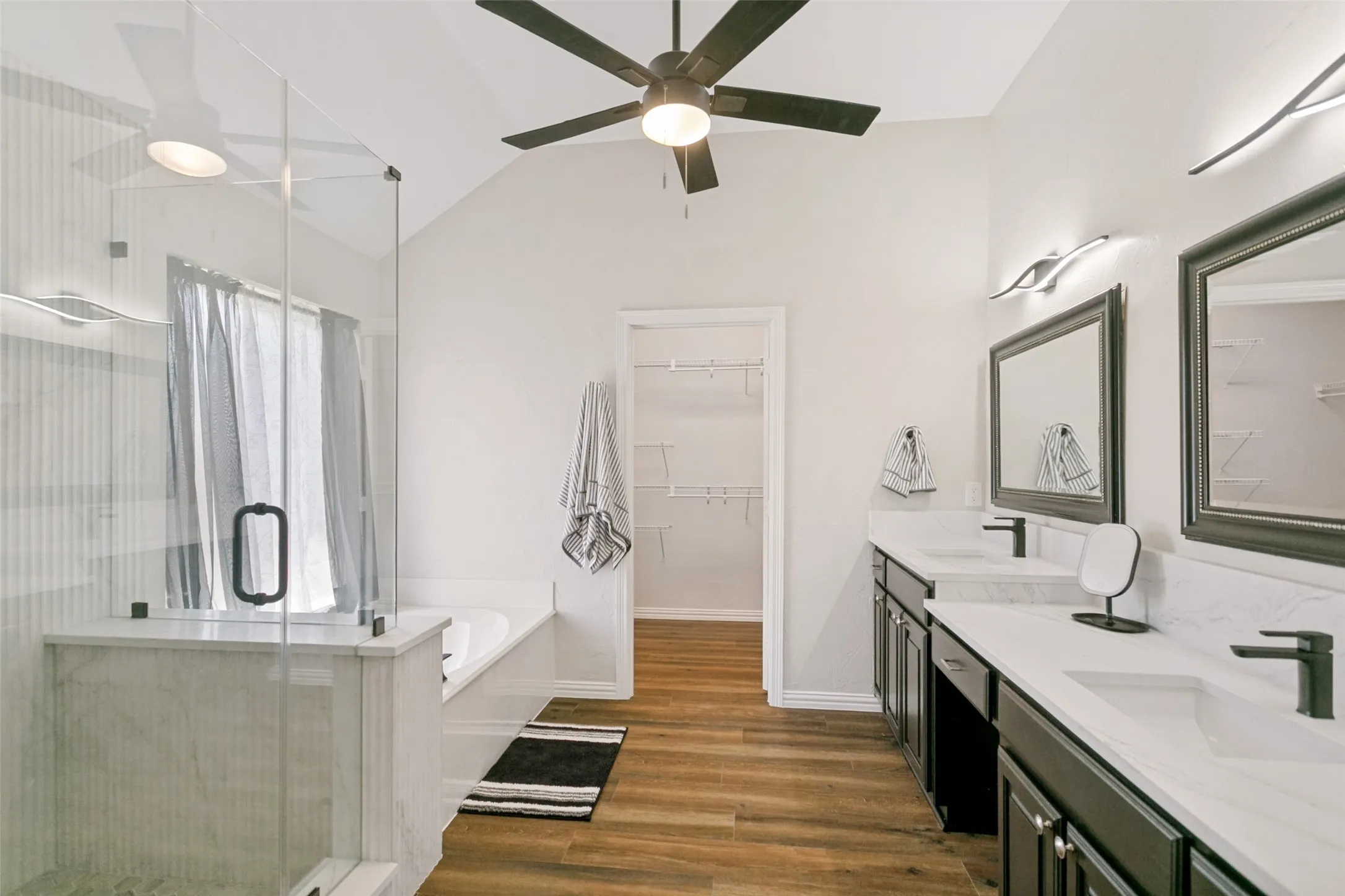 Single Family Residence For Rent in Collin County , 4034 Midrose Trail, Dallas, Texas 75287, 3 Bedroom, 2 Bathroom, 2 Garage spaces, 1,587 Sqft, built in 1997, mls#21383855, Real Estate Agent in Dallas, Homes For Rent in Collin county, Homes For Rent in Dallas, Realtor in Dallas Texas, Real Estate Brokerage Independent Realty Texas, Luminita Cordes Realtor