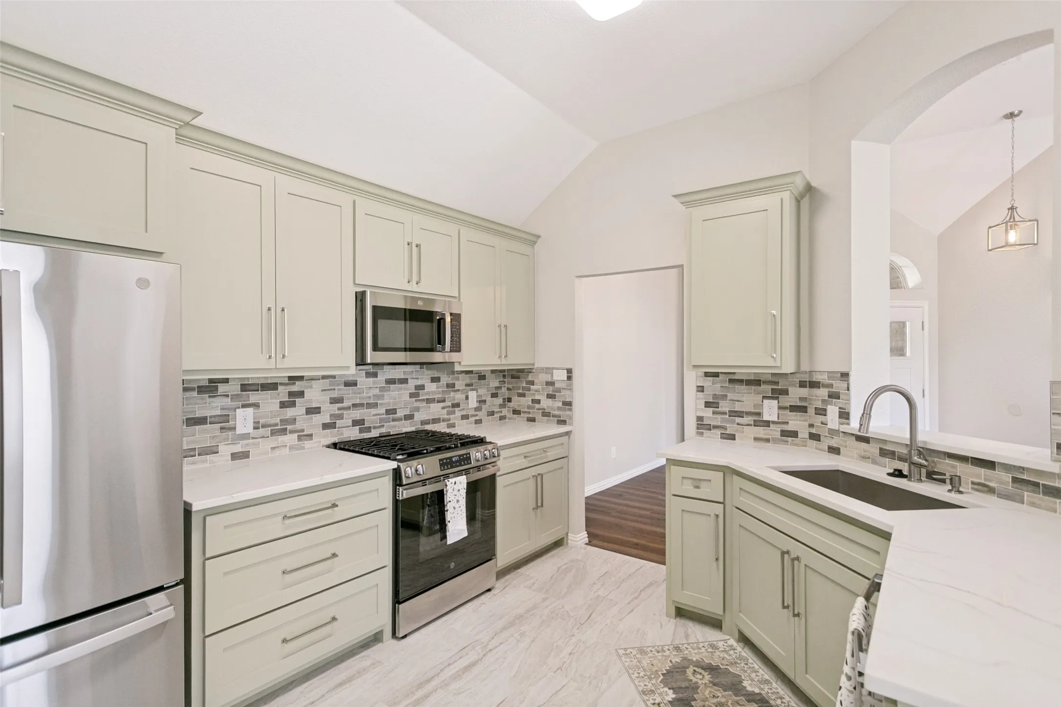 Single Family Residence For Rent in Collin County , 4034 Midrose Trail, Dallas, Texas 75287, 3 Bedroom, 2 Bathroom, 2 Garage spaces, 1,587 Sqft, built in 1997, mls#21383855, Real Estate Agent in Dallas, Homes For Rent in Collin county, Homes For Rent in Dallas, Realtor in Dallas Texas, Real Estate Brokerage Independent Realty Texas, Luminita Cordes Realtor