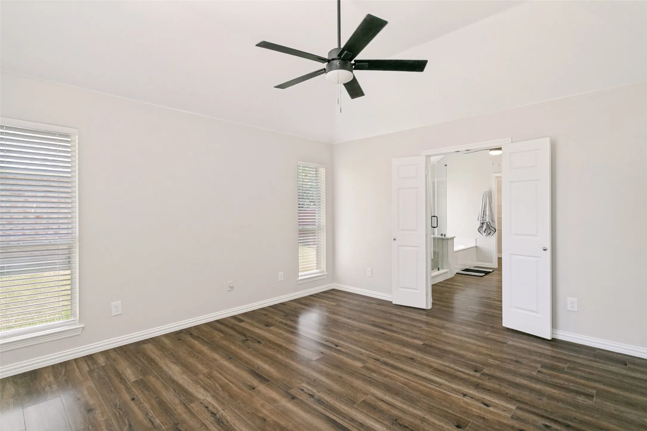 Single Family Residence For Rent in Collin County , 4034 Midrose Trail, Dallas, Texas 75287, 3 Bedroom, 2 Bathroom, 2 Garage spaces, 1,587 Sqft, built in 1997, mls#21383855, Real Estate Agent in Dallas, Homes For Rent in Collin county, Homes For Rent in Dallas, Realtor in Dallas Texas, Real Estate Brokerage Independent Realty Texas, Luminita Cordes Realtor