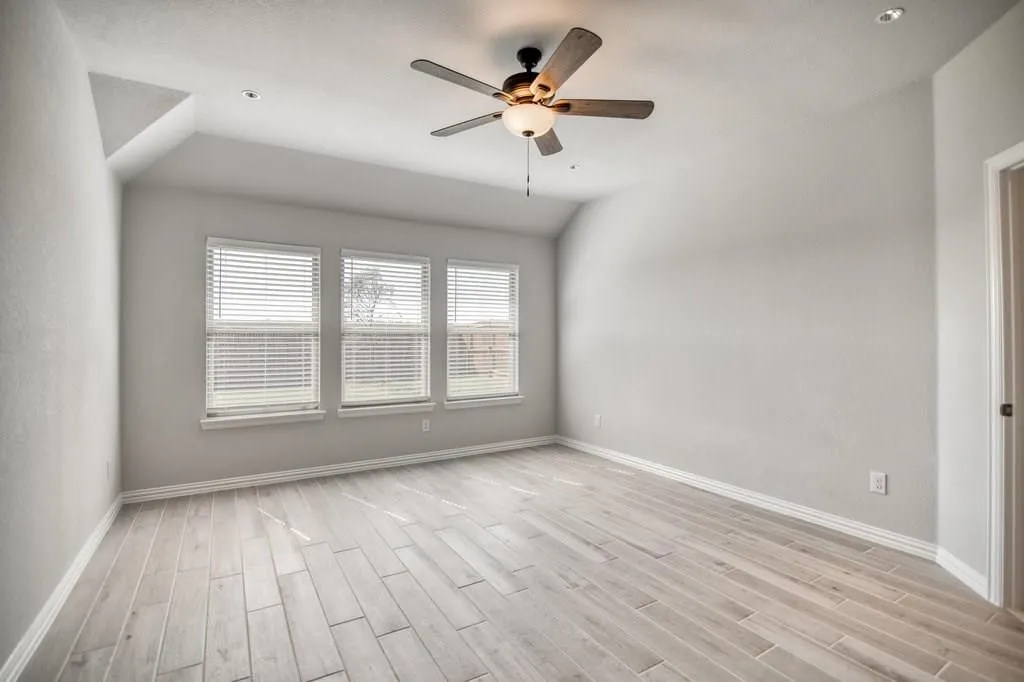 Single Family Residence For Sale in Denton County , 1909 Miramar Court, Little Elm, Texas 75068, 3 Bedroom, 2 Bathroom, 2 Garage spaces, 1,911 Sqft, built in 2020, mls#21383708, Real Estate Agent in Little Elm, Homes For Sale in Denton county, Homes For Sale in Little Elm, Realtor in Little Elm Texas, Real Estate Brokerage Independent Realty Texas, Luminita Cordes Realtor