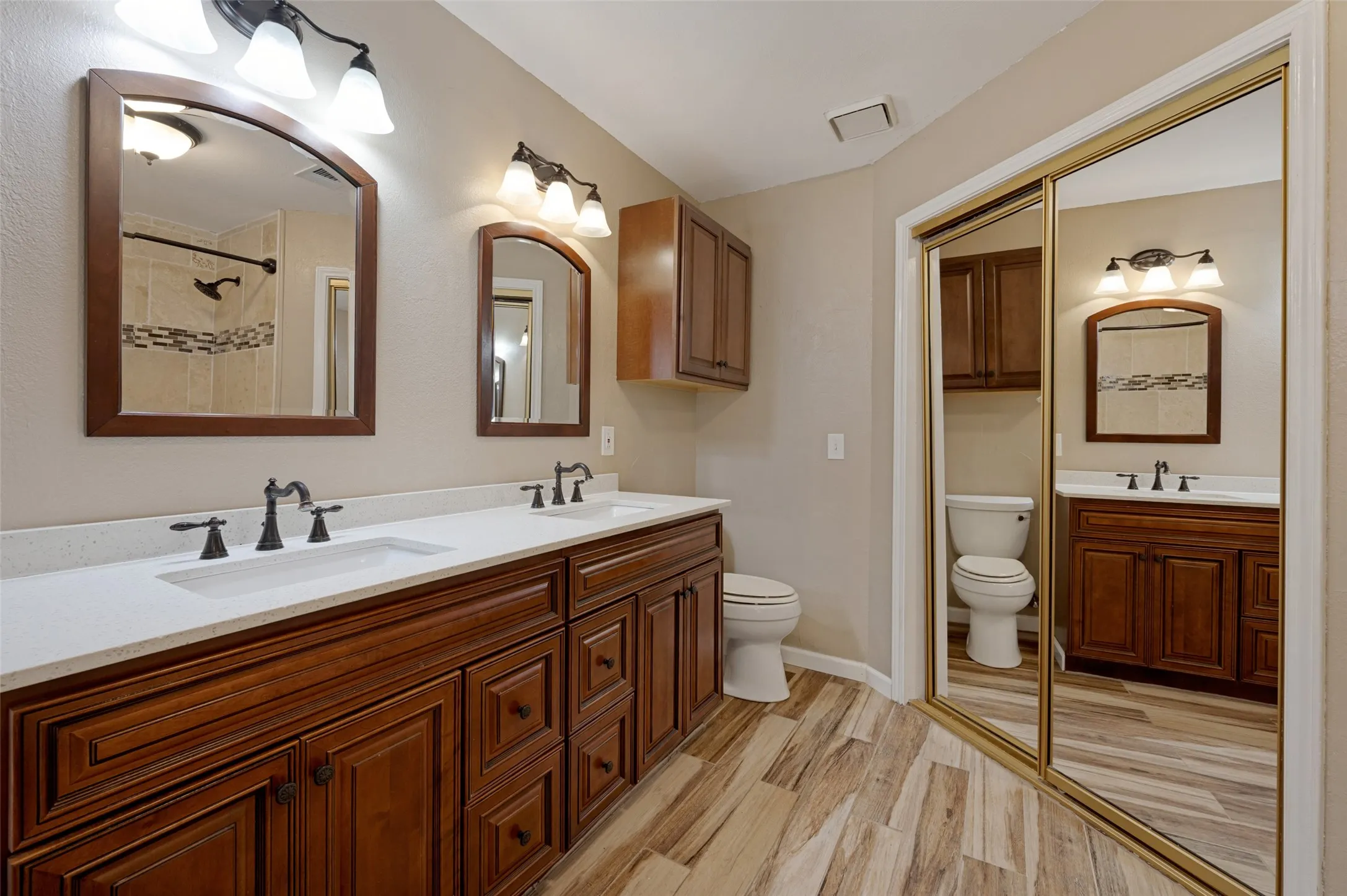 Single Family Residence For Sale in Collin County , 1103 Meadow Creek Drive, Allen, Texas 75002, 3 Bedroom, 2 Bathroom, 2 Garage spaces, 1,806 Sqft, built in 1984, mls#21379819, Real Estate Agent in Allen, Homes For Sale in Collin county, Homes For Sale in Allen, Realtor in Allen Texas, Real Estate Brokerage Independent Realty Texas, Luminita Cordes Realtor