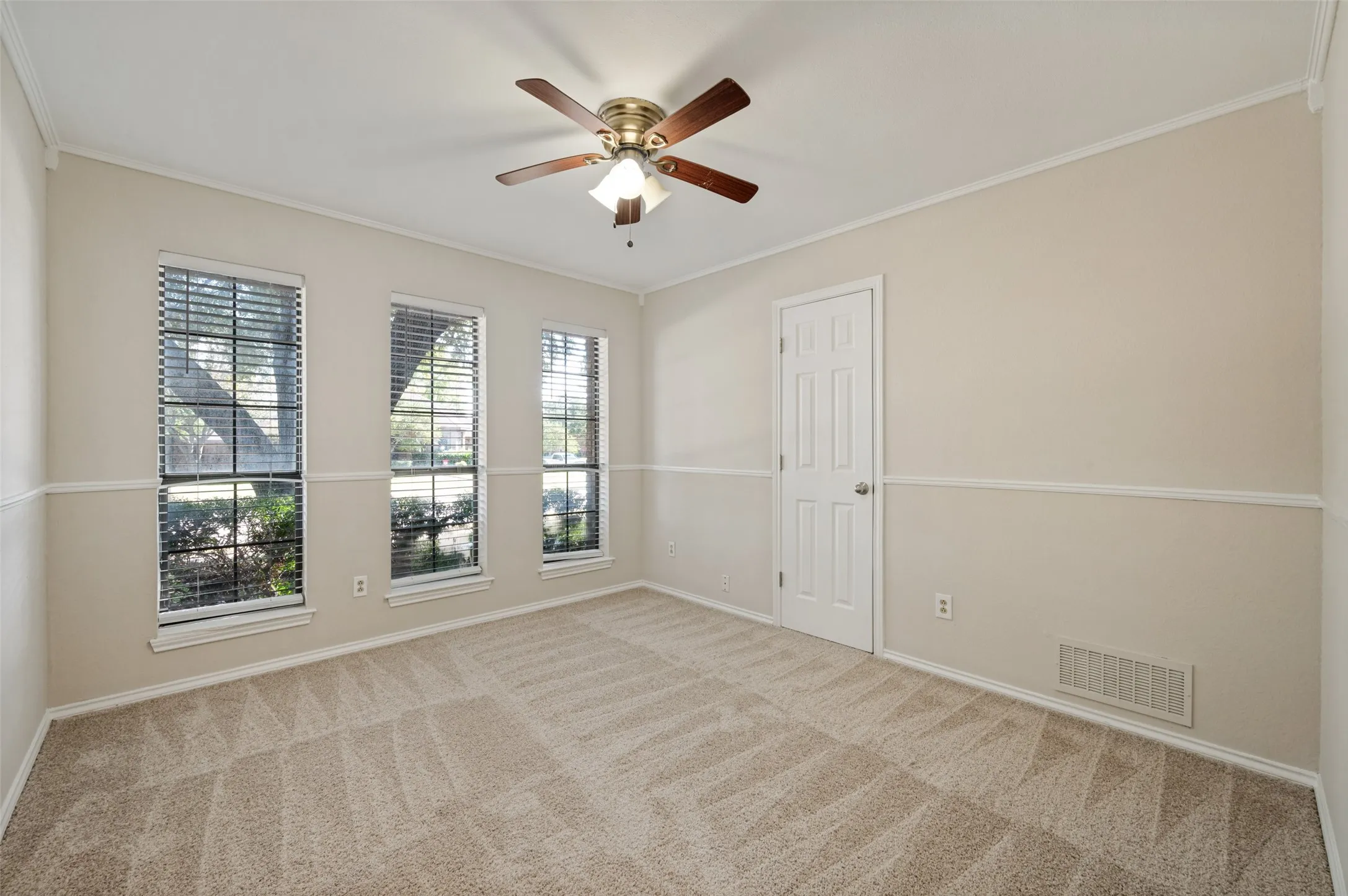 Large Secondary Bedrooms