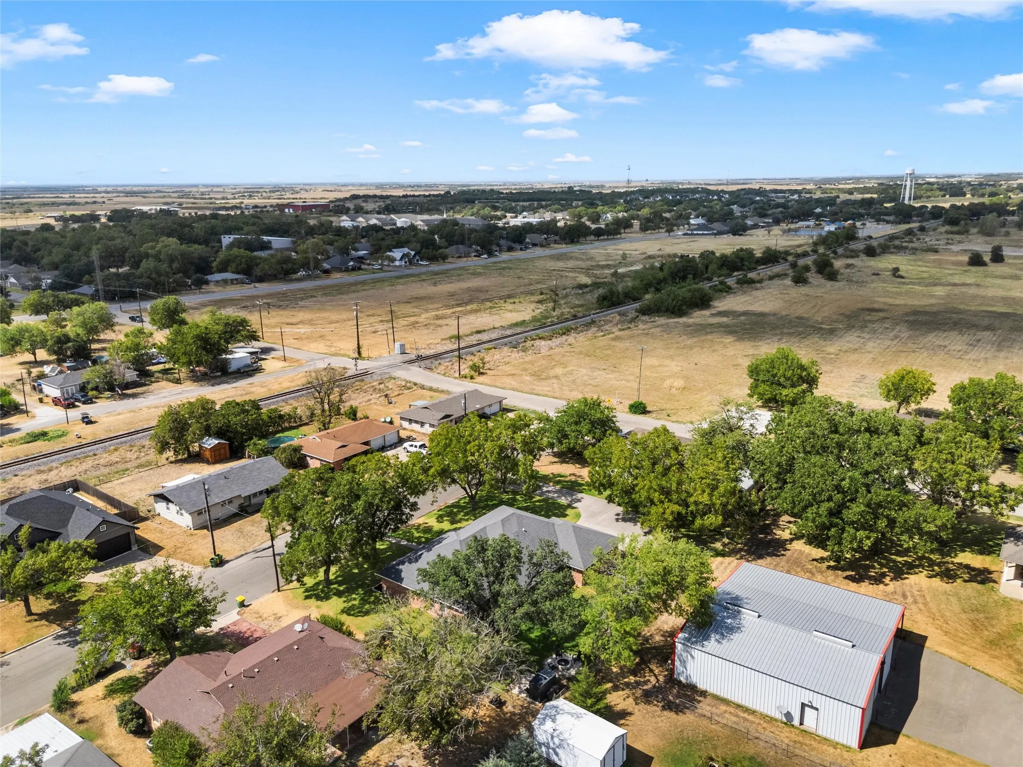 Single Family Residence For Sale in Mc Lennan County , 1004 N Main Street, West, Texas 76691, 3 Bedroom, 3 Bathroom, 2 Garage spaces, 2,301 Sqft, built in 2013, mls#21382923, Real Estate Agent in West, Homes For Sale in Mc Lennan county, Homes For Sale in West, Realtor in West Texas, Real Estate Brokerage Independent Realty Texas, Luminita Cordes Realtor