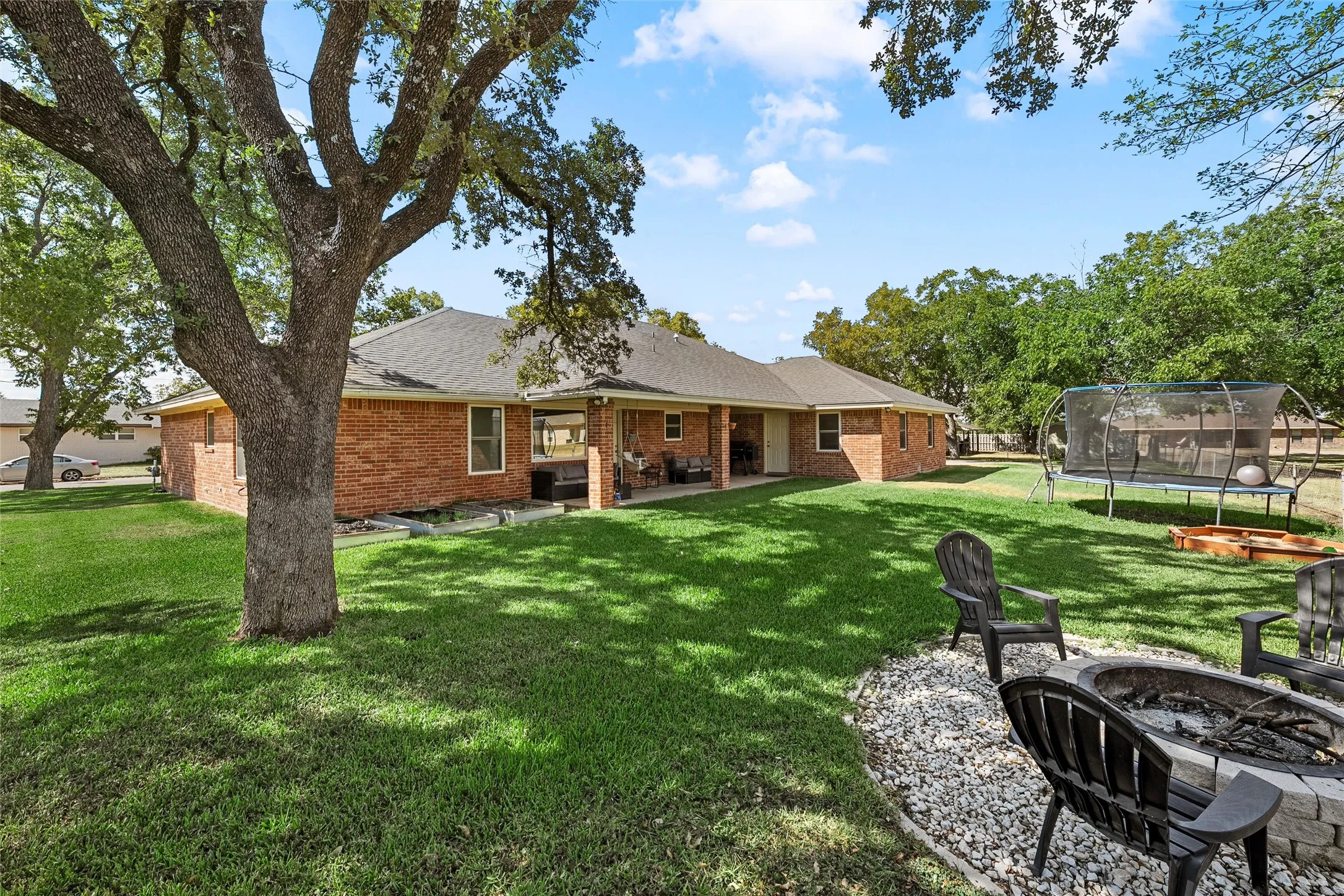 Single Family Residence For Sale in Mc Lennan County , 1004 N Main Street, West, Texas 76691, 3 Bedroom, 3 Bathroom, 2 Garage spaces, 2,301 Sqft, built in 2013, mls#21382923, Real Estate Agent in West, Homes For Sale in Mc Lennan county, Homes For Sale in West, Realtor in West Texas, Real Estate Brokerage Independent Realty Texas, Luminita Cordes Realtor