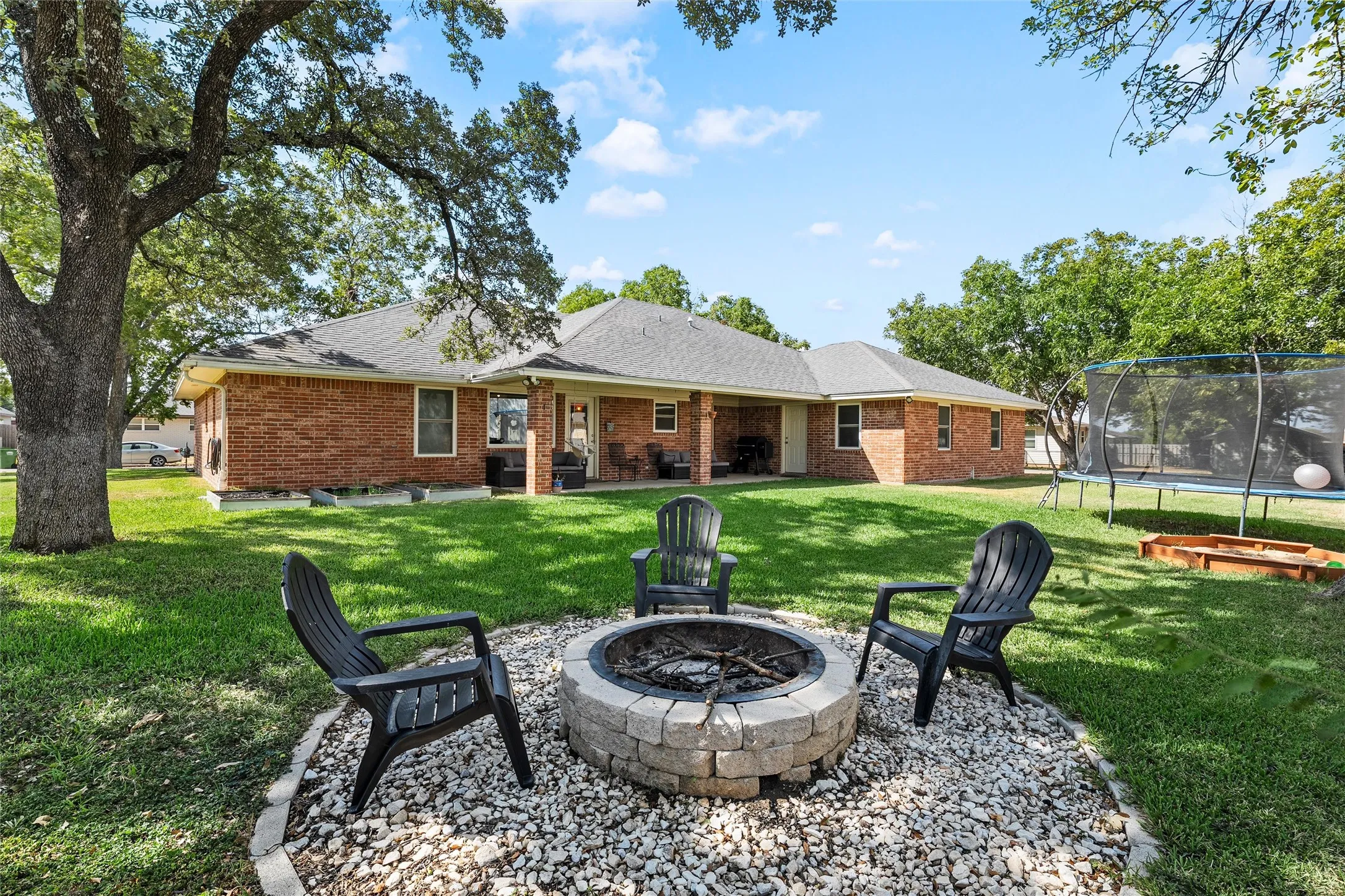 Single Family Residence For Sale in Mc Lennan County , 1004 N Main Street, West, Texas 76691, 3 Bedroom, 3 Bathroom, 2 Garage spaces, 2,301 Sqft, built in 2013, mls#21382923, Real Estate Agent in West, Homes For Sale in Mc Lennan county, Homes For Sale in West, Realtor in West Texas, Real Estate Brokerage Independent Realty Texas, Luminita Cordes Realtor