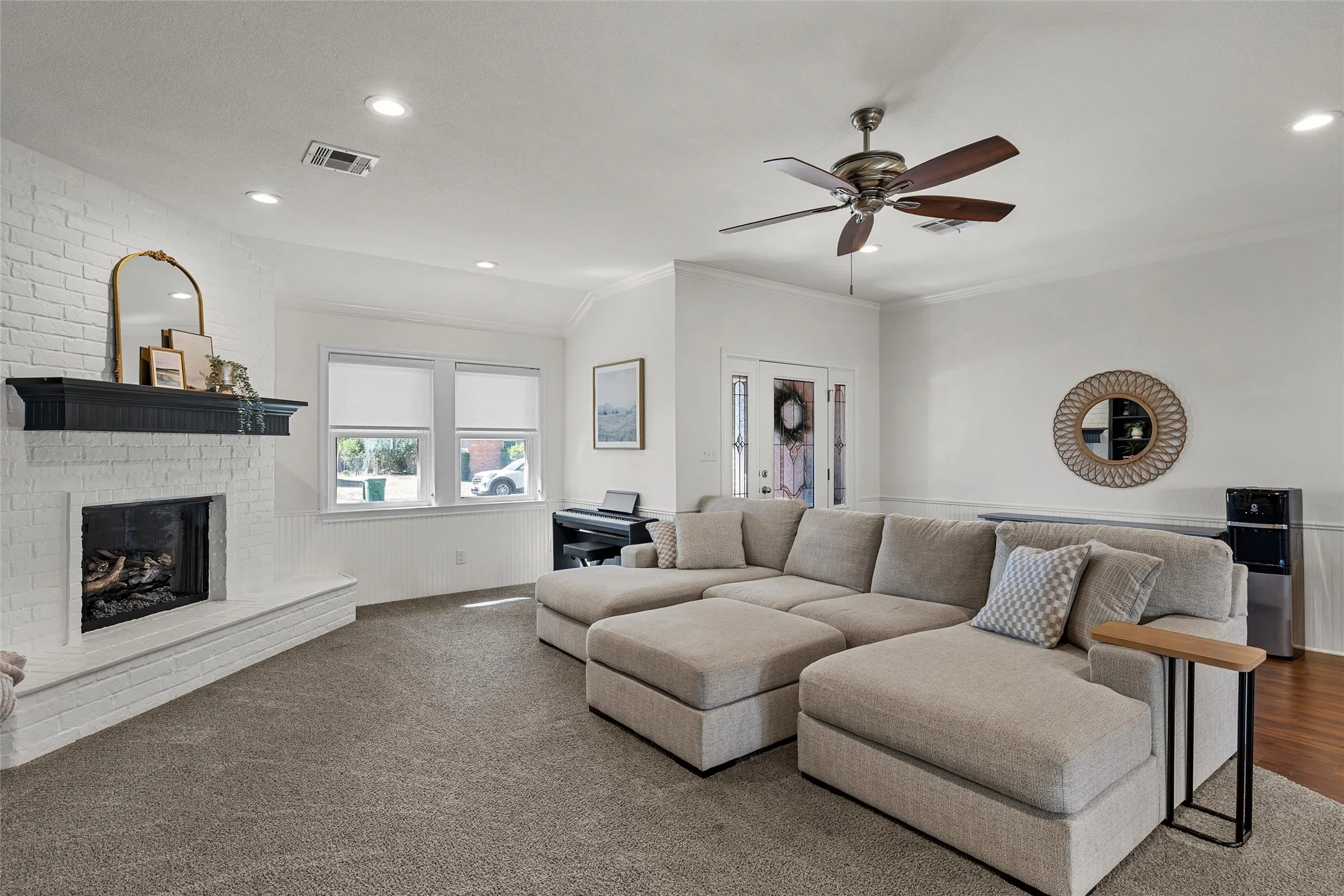 Single Family Residence For Sale in Mc Lennan County , 1004 N Main Street, West, Texas 76691, 3 Bedroom, 3 Bathroom, 2 Garage spaces, 2,301 Sqft, built in 2013, mls#21382923, Real Estate Agent in West, Homes For Sale in Mc Lennan county, Homes For Sale in West, Realtor in West Texas, Real Estate Brokerage Independent Realty Texas, Luminita Cordes Realtor