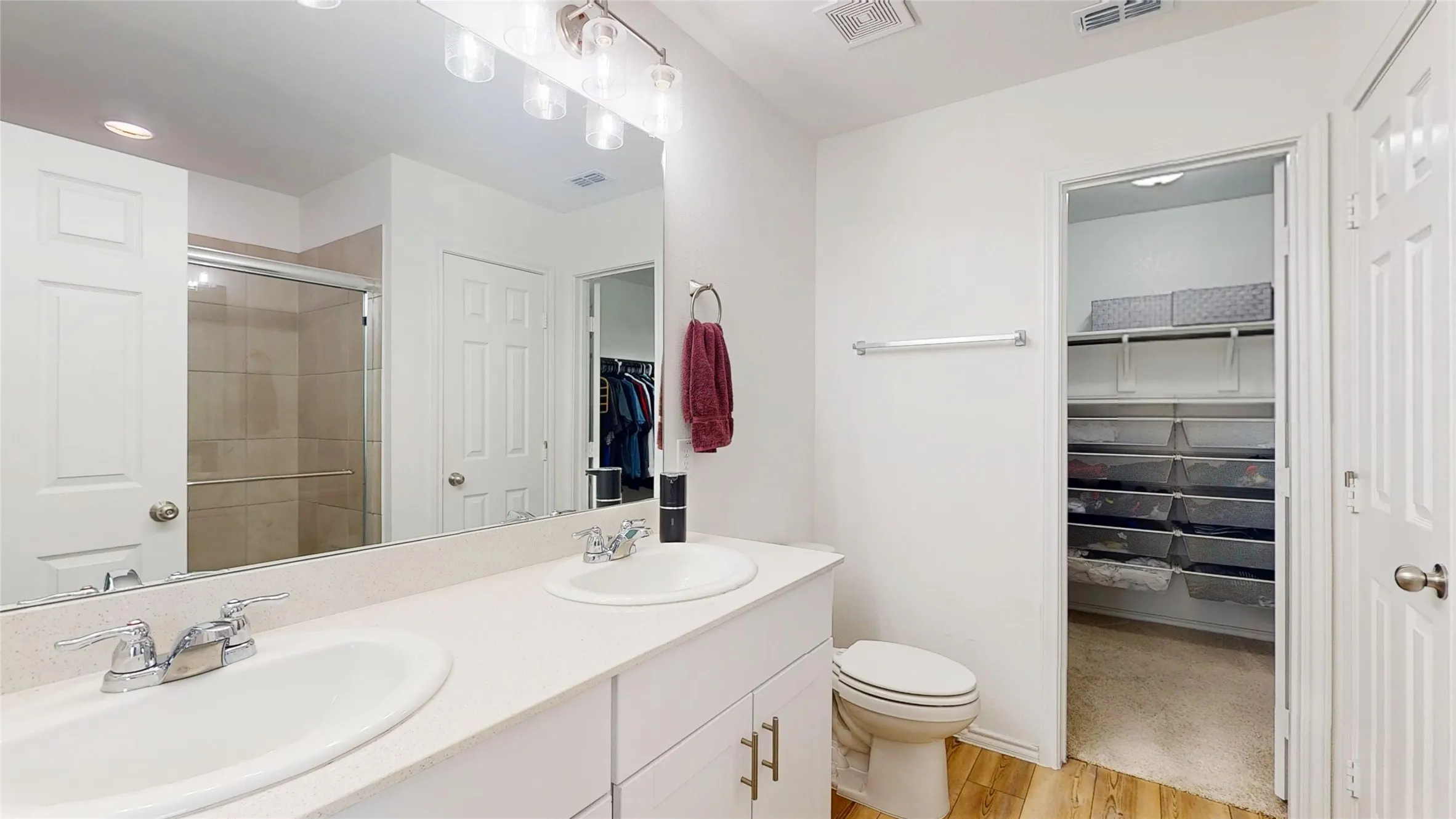 Single Family Residence For Sale in Denton County , 2520 Pecan Park Drive, Denton, Texas 76208, 4 Bedroom, 3 Bathroom, 2 Garage spaces, 2,760 Sqft, built in 2023, mls#21383990, Real Estate Agent in Denton, Homes For Sale in Denton county, Homes For Sale in Denton, Realtor in Denton Texas, Real Estate Brokerage Independent Realty Texas, Luminita Cordes Realtor