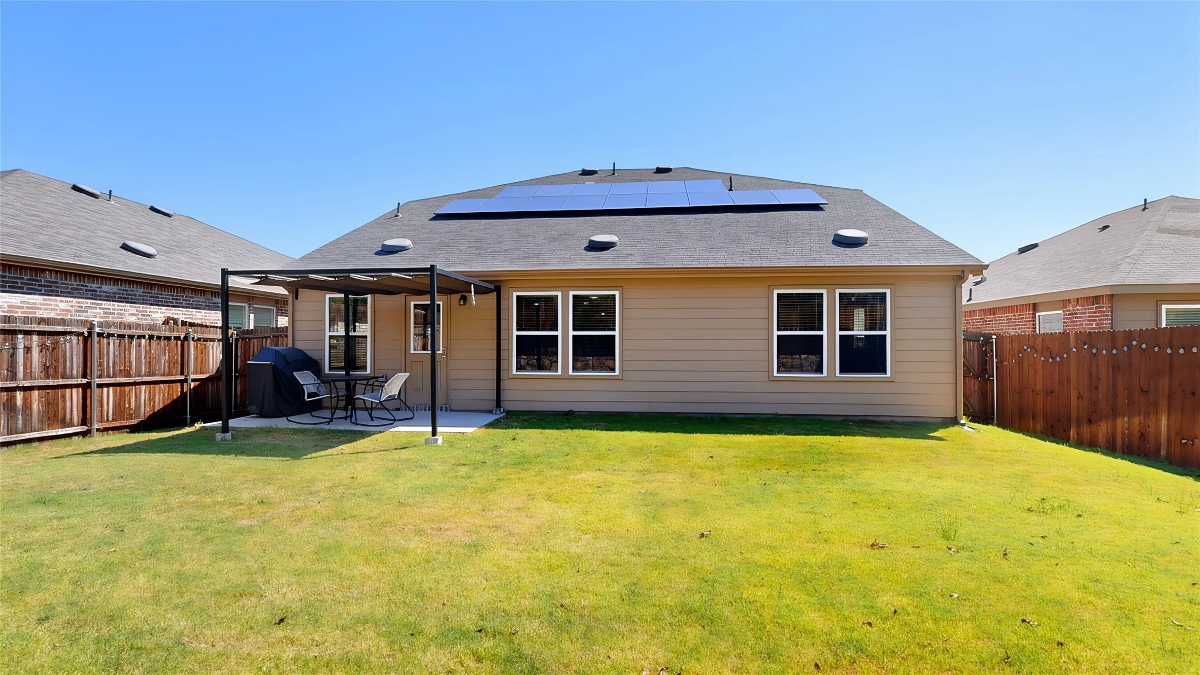 Single Family Residence For Sale in Denton County , 2520 Pecan Park Drive, Denton, Texas 76208, 4 Bedroom, 3 Bathroom, 2 Garage spaces, 2,760 Sqft, built in 2023, mls#21383990, Real Estate Agent in Denton, Homes For Sale in Denton county, Homes For Sale in Denton, Realtor in Denton Texas, Real Estate Brokerage Independent Realty Texas, Luminita Cordes Realtor