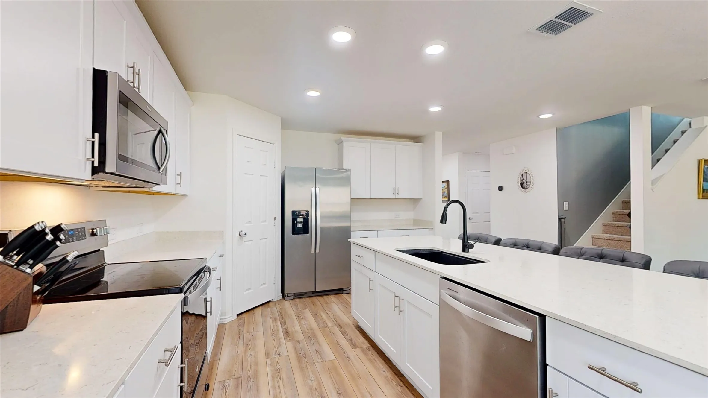 Single Family Residence For Sale in Denton County , 2520 Pecan Park Drive, Denton, Texas 76208, 4 Bedroom, 3 Bathroom, 2 Garage spaces, 2,760 Sqft, built in 2023, mls#21383990, Real Estate Agent in Denton, Homes For Sale in Denton county, Homes For Sale in Denton, Realtor in Denton Texas, Real Estate Brokerage Independent Realty Texas, Luminita Cordes Realtor