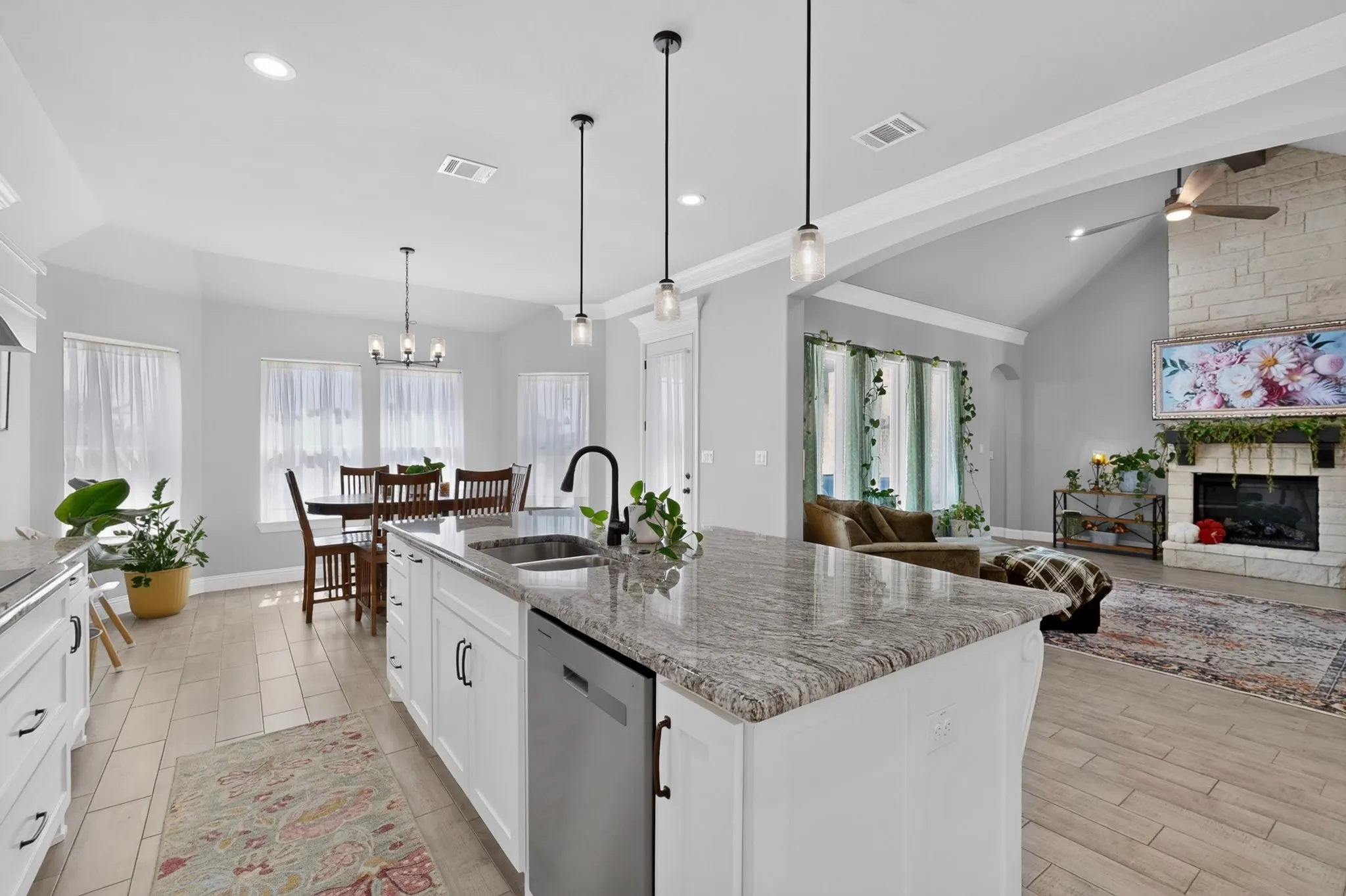 Single Family Residence For Sale in Parker County , 3151 Infinity Drive, Weatherford, Texas 76087, 4 Bedroom, 2 Bathroom, 2 Garage spaces, 2,197 Sqft, built in 2024, mls#21383956, Real Estate Agent in Weatherford, Homes For Sale in Parker county, Homes For Sale in Weatherford, Realtor in Weatherford Texas, Real Estate Brokerage Independent Realty Texas, Luminita Cordes Realtor