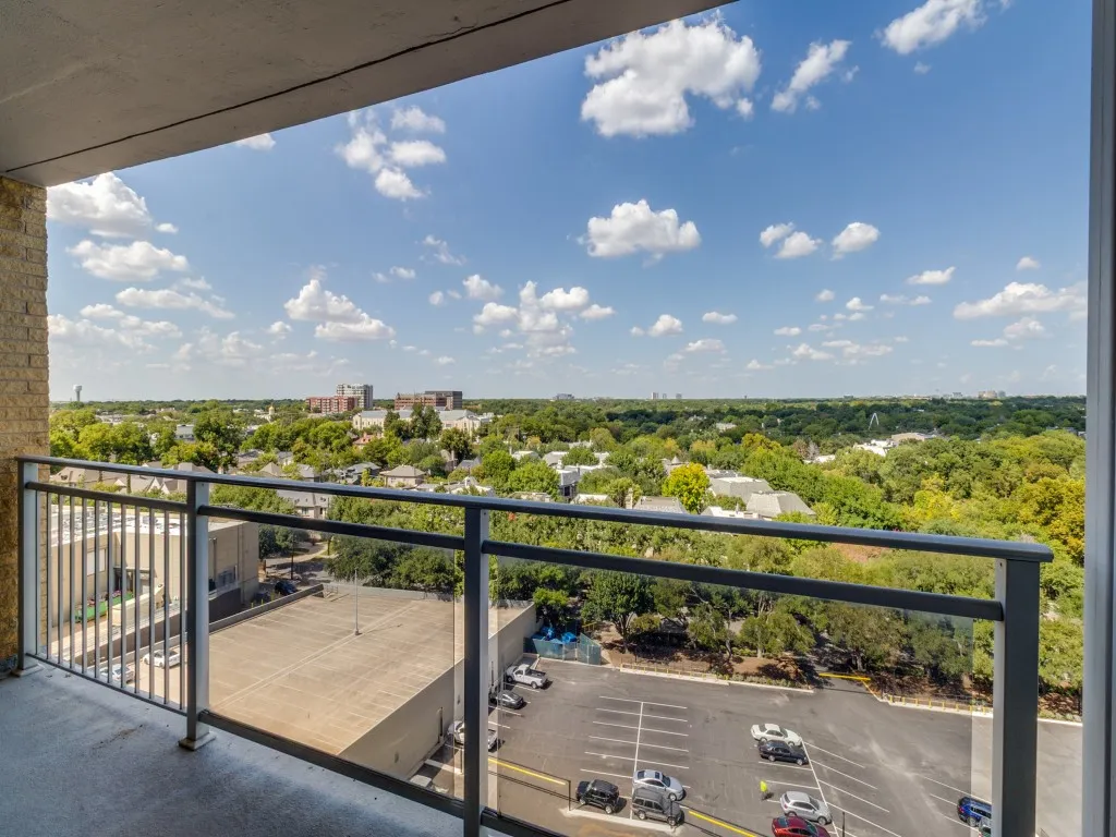 Condominium For Rent in Dallas County , 3883 Turtle Creek Boulevard 1417, Dallas, Texas 75219, 1 Bedroom, 1 Bathroom, 1 Garage spaces, 863 Sqft, built in 1963, mls#21384005, Real Estate Agent in Dallas, Homes For Rent in Dallas county, Homes For Rent in Dallas, Realtor in Dallas Texas, Real Estate Brokerage Independent Realty Texas, Luminita Cordes Realtor