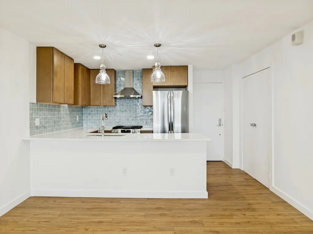 Condominium For Rent in Dallas County , 3883 Turtle Creek Boulevard 1417, Dallas, Texas 75219, 1 Bedroom, 1 Bathroom, 1 Garage spaces, 863 Sqft, built in 1963, mls#21384005, Real Estate Agent in Dallas, Homes For Rent in Dallas county, Homes For Rent in Dallas, Realtor in Dallas Texas, Real Estate Brokerage Independent Realty Texas, Luminita Cordes Realtor