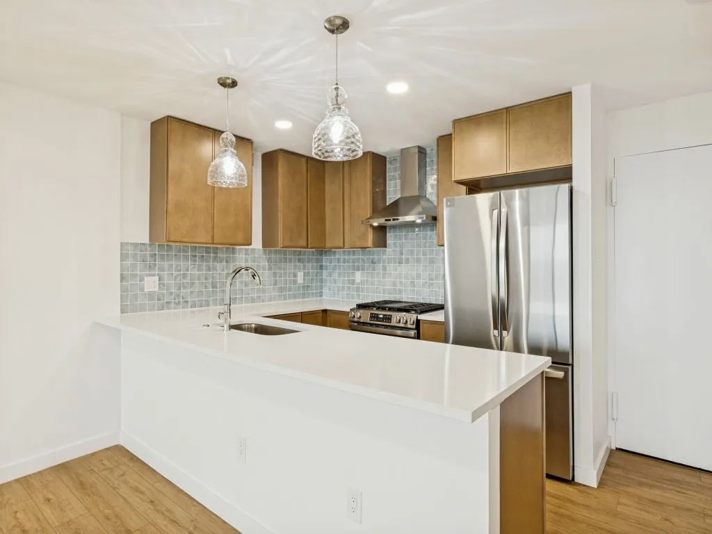Condominium For Rent in Dallas County , 3883 Turtle Creek Boulevard 1417, Dallas, Texas 75219, 1 Bedroom, 1 Bathroom, 1 Garage spaces, 863 Sqft, built in 1963, mls#21384005, Real Estate Agent in Dallas, Homes For Rent in Dallas county, Homes For Rent in Dallas, Realtor in Dallas Texas, Real Estate Brokerage Independent Realty Texas, Luminita Cordes Realtor