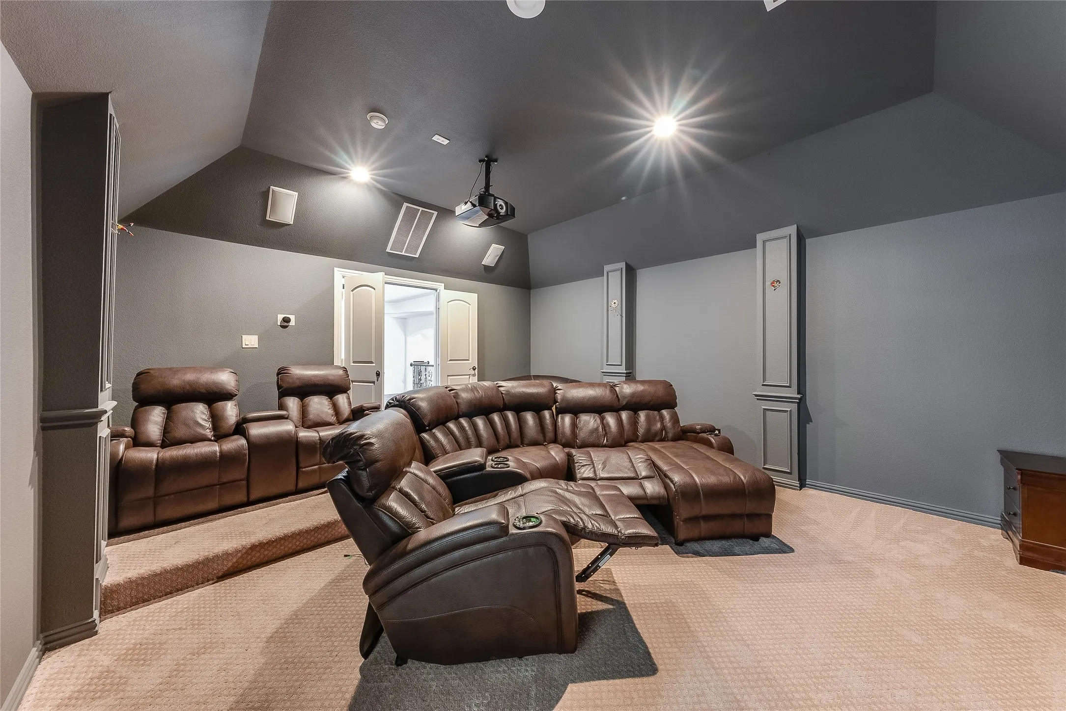 Single Family Residence For Sale in Denton County , 1207 Silentbrook Court, Frisco, Texas 75036, 5 Bedroom, 5 Bathroom, 3 Garage spaces, 5,247 Sqft, built in 2005, mls#21376754, Real Estate Agent in Frisco, Homes For Sale in Denton county, Homes For Sale in Frisco, Realtor in Frisco Texas, Real Estate Brokerage Independent Realty Texas, Luminita Cordes Realtor
