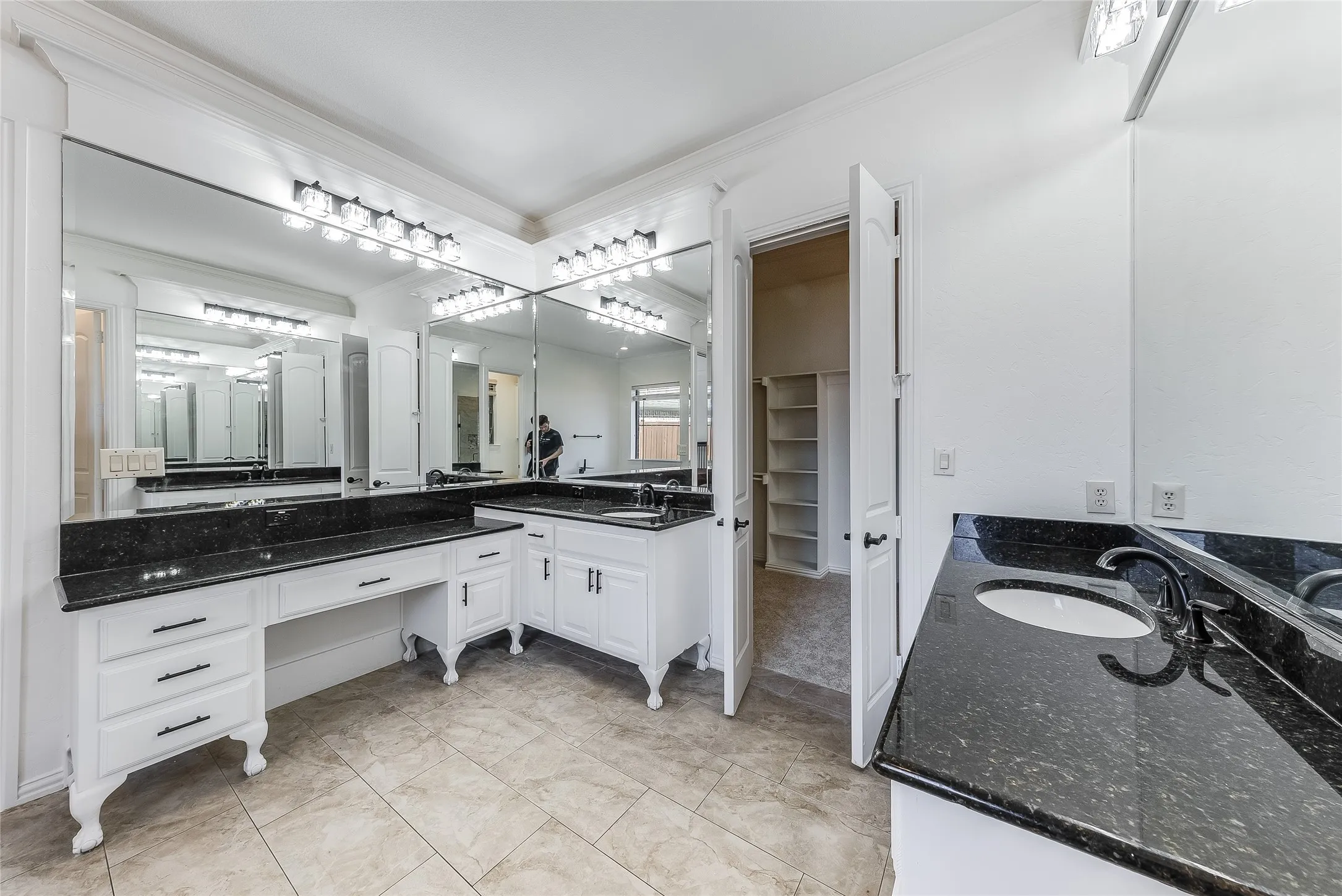 Single Family Residence For Sale in Denton County , 1207 Silentbrook Court, Frisco, Texas 75036, 5 Bedroom, 5 Bathroom, 3 Garage spaces, 5,247 Sqft, built in 2005, mls#21376754, Real Estate Agent in Frisco, Homes For Sale in Denton county, Homes For Sale in Frisco, Realtor in Frisco Texas, Real Estate Brokerage Independent Realty Texas, Luminita Cordes Realtor