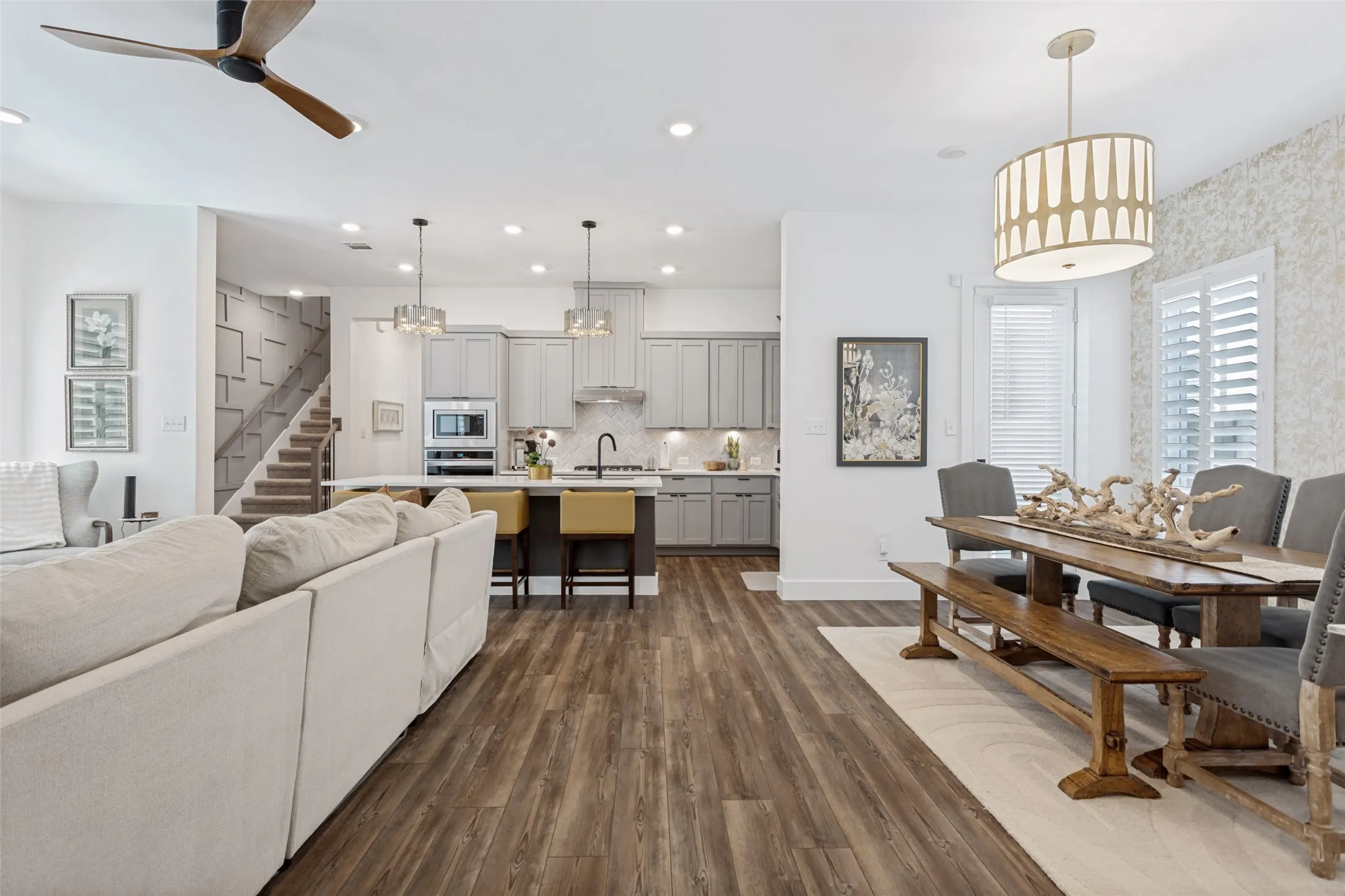 Light and bright open concept living
