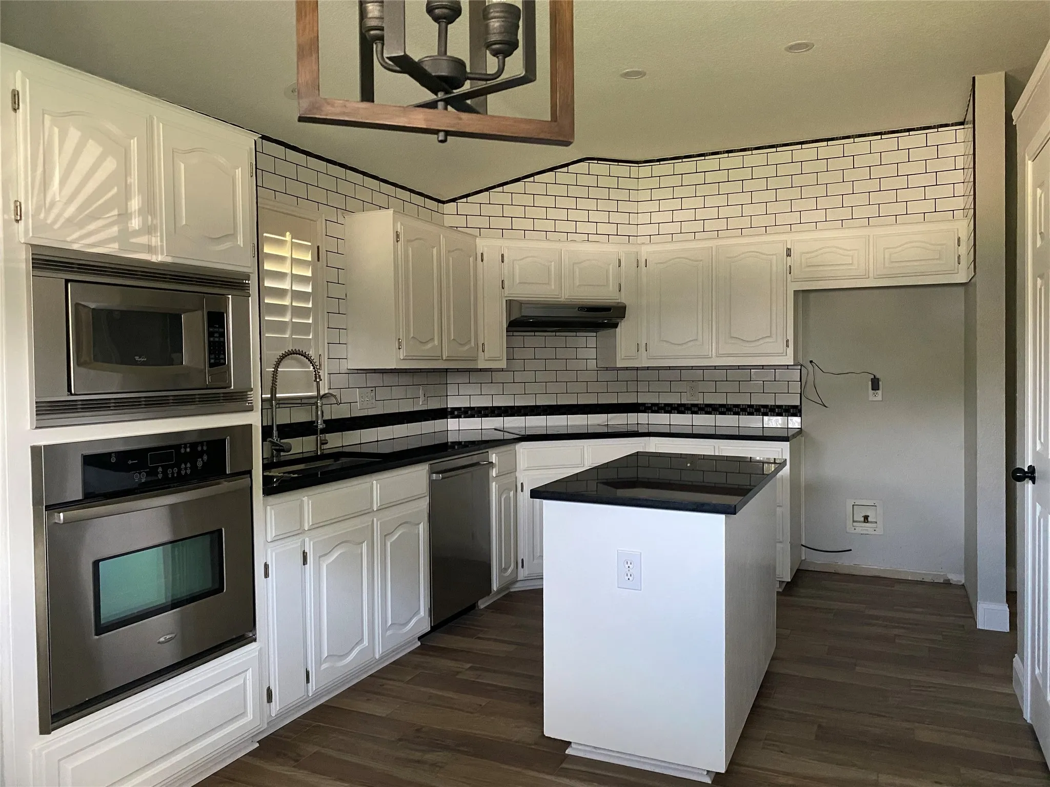 Single Family Residence For Sale in Collin County , 18 Monroe Court, Allen, Texas 75002, 3 Bedroom, 2 Bathroom, 2 Garage spaces, 1,648 Sqft, built in 1995, mls#21384012, Real Estate Agent in Allen, Homes For Sale in Collin county, Homes For Sale in Allen, Realtor in Allen Texas, Real Estate Brokerage Independent Realty Texas, Luminita Cordes Realtor