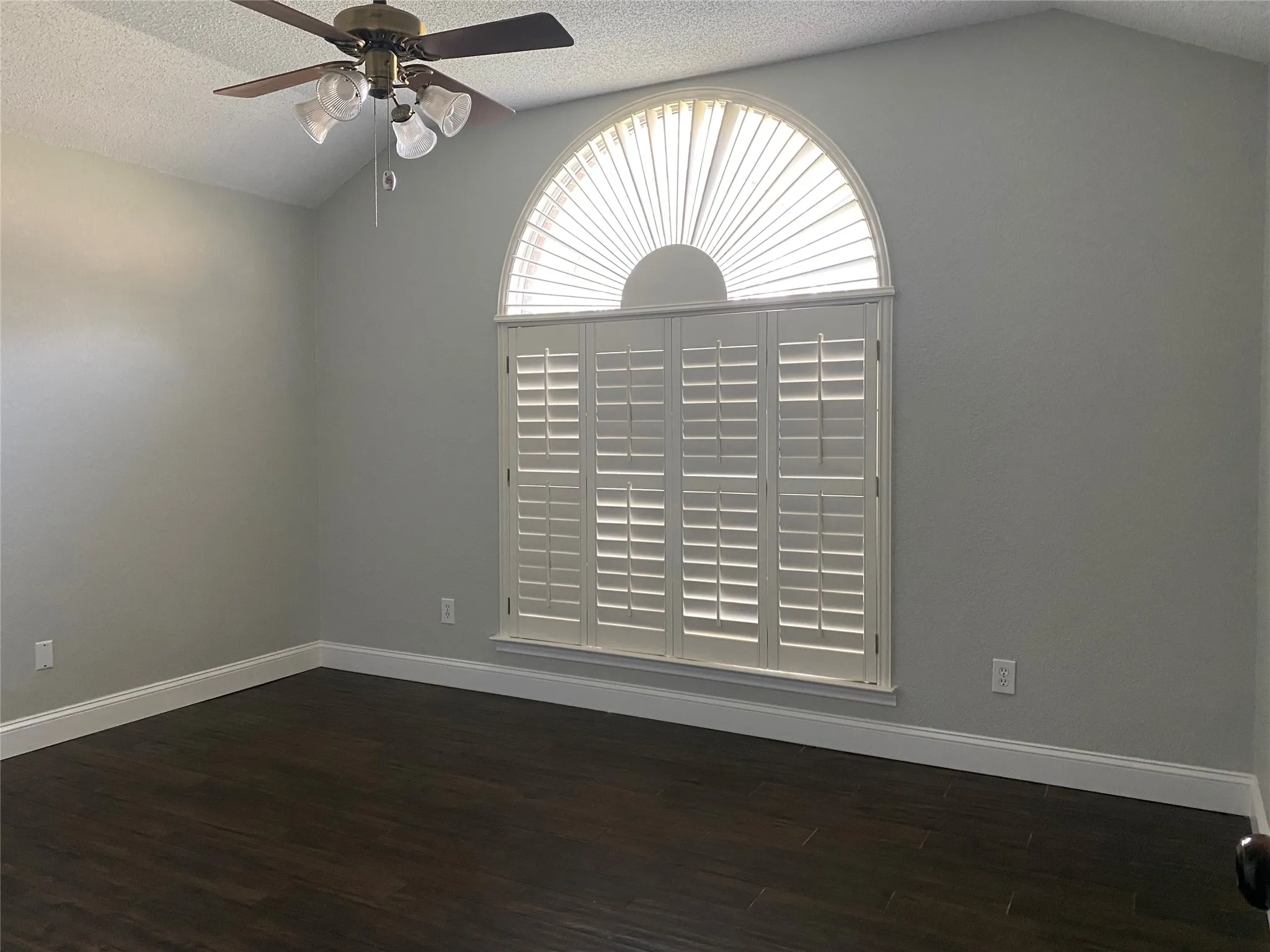 Single Family Residence For Sale in Collin County , 18 Monroe Court, Allen, Texas 75002, 3 Bedroom, 2 Bathroom, 2 Garage spaces, 1,648 Sqft, built in 1995, mls#21384012, Real Estate Agent in Allen, Homes For Sale in Collin county, Homes For Sale in Allen, Realtor in Allen Texas, Real Estate Brokerage Independent Realty Texas, Luminita Cordes Realtor