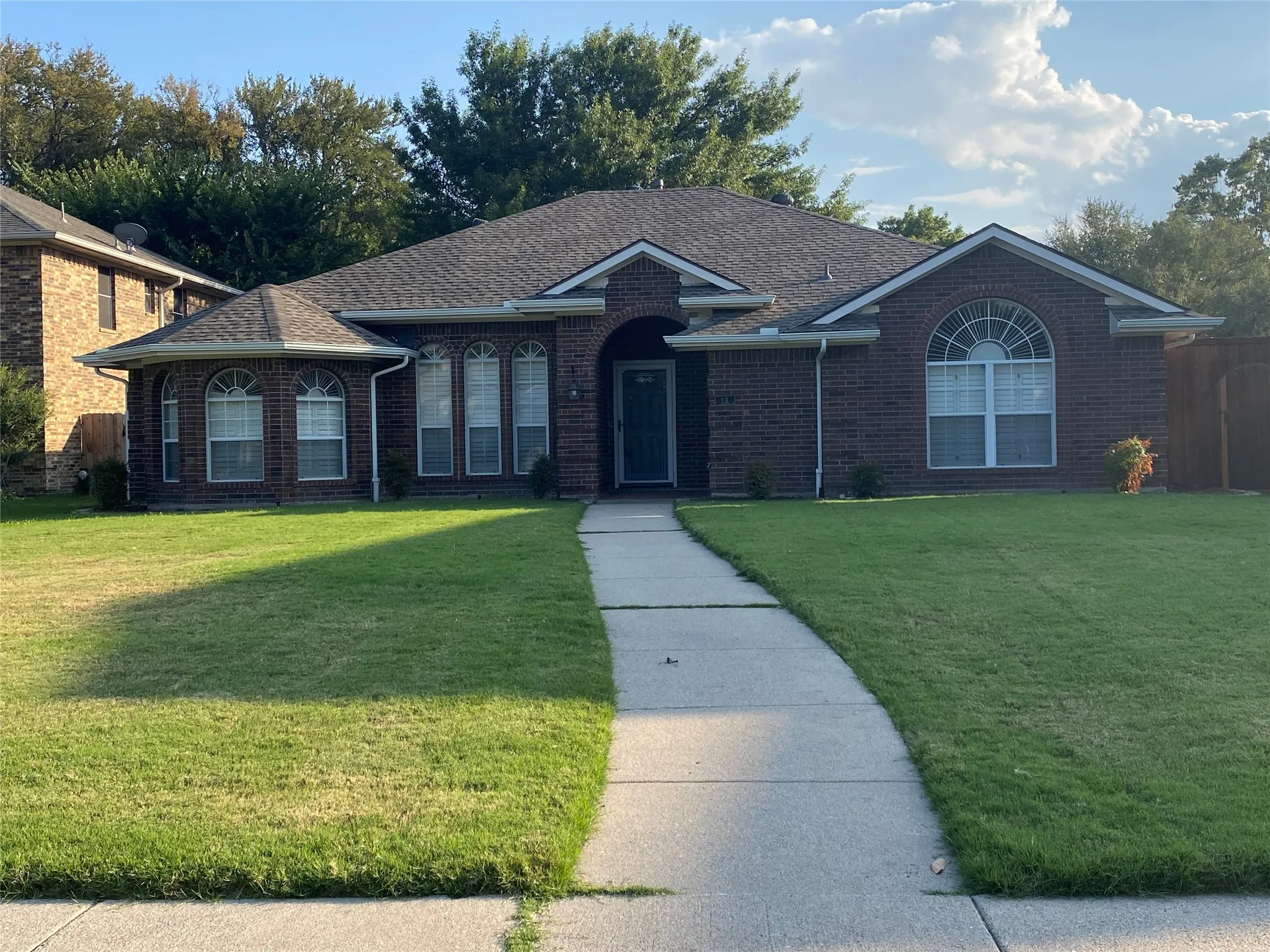 Single Family Residence For Sale in Collin County , 18 Monroe Court, Allen, Texas 75002, 3 Bedroom, 2 Bathroom, 2 Garage spaces, 1,648 Sqft, built in 1995, mls#21384012, Real Estate Agent in Allen, Homes For Sale in Collin county, Homes For Sale in Allen, Realtor in Allen Texas, Real Estate Brokerage Independent Realty Texas, Luminita Cordes Realtor