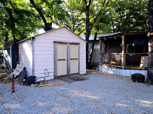 Mobile Home For Sale in Grayson County , 512 Mill Creek Resort Road 11, Pottsboro, Texas 75076, 3 Bedroom, 2 Bathroom, Garage spaces, 1,008 Sqft, built in 1969, mls#21381684, Real Estate Agent in Pottsboro, Homes For Sale in Grayson county, Homes For Sale in Pottsboro, Realtor in Pottsboro Texas, Real Estate Brokerage Independent Realty Texas, Luminita Cordes Realtor
