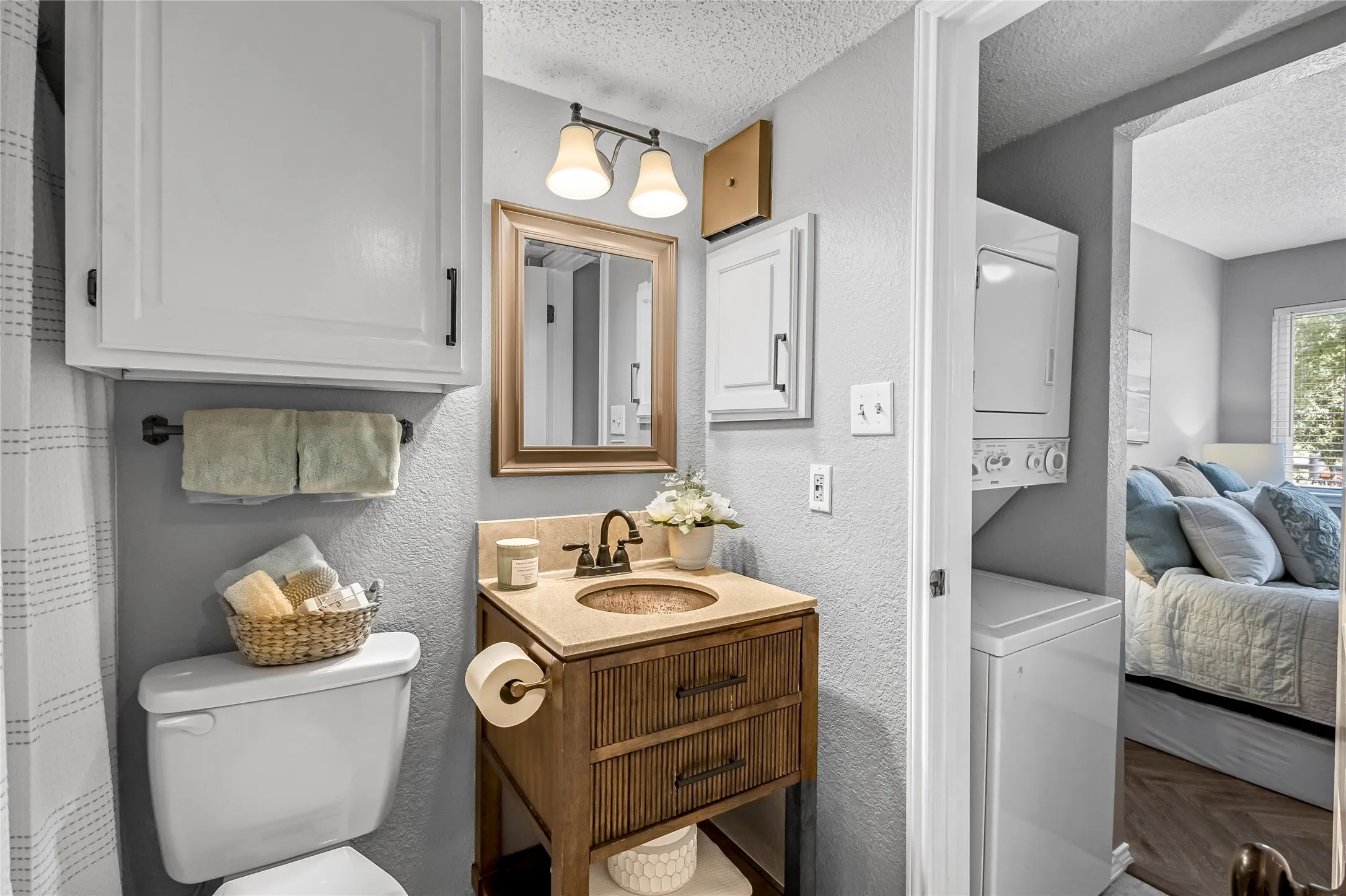 Ensuite Bathroom with fresh paint.