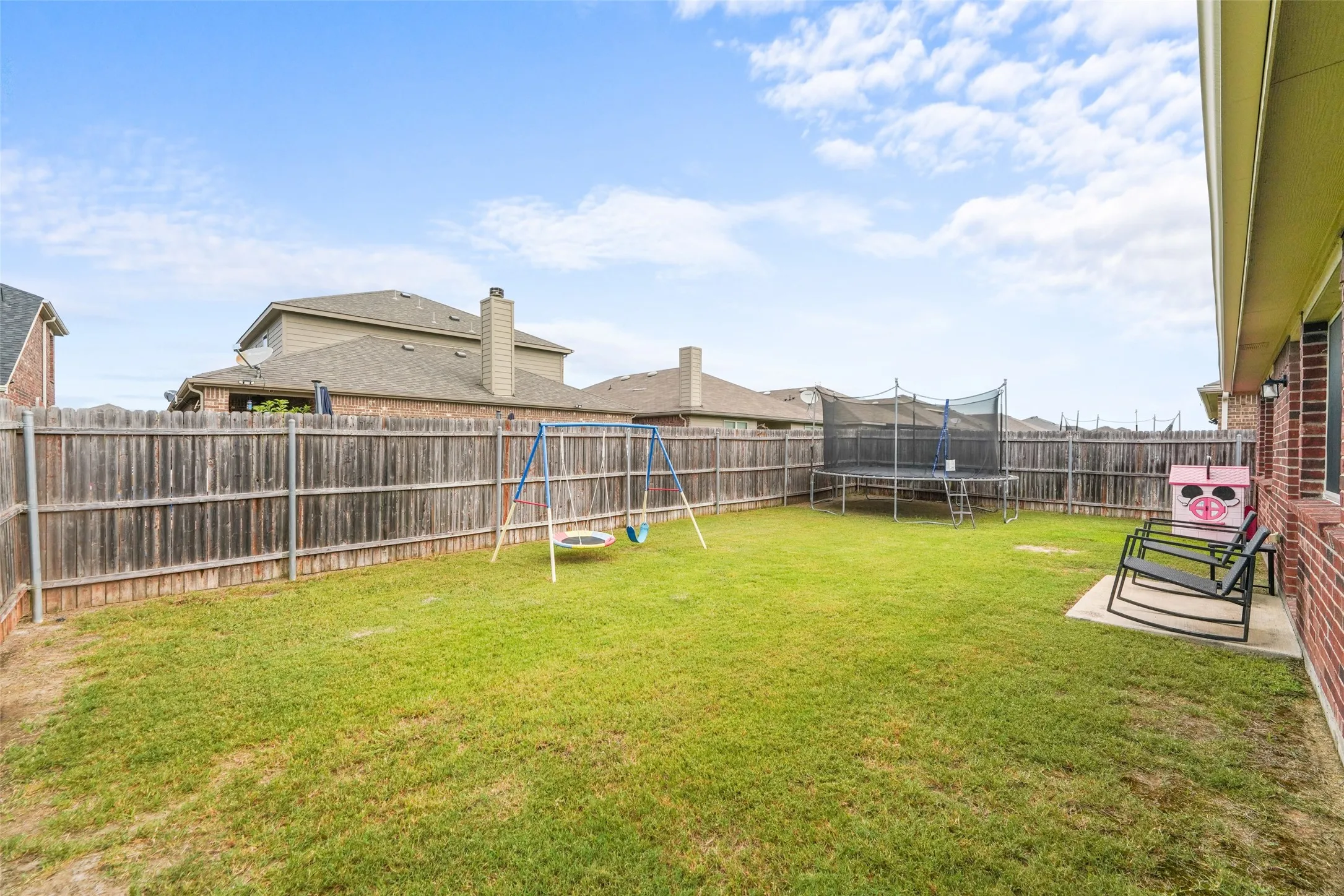 Single Family Residence For Sale in Kaufman County , 2017 Windsong Drive, Heartland, Texas 75126, 4 Bedroom, 2 Bathroom, 2 Garage spaces, 2,130 Sqft, built in 2017, mls#21384017, Real Estate Agent in Heartland, Homes For Sale in Kaufman county, Homes For Sale in Heartland, Realtor in Heartland Texas, Real Estate Brokerage Independent Realty Texas, Luminita Cordes Realtor