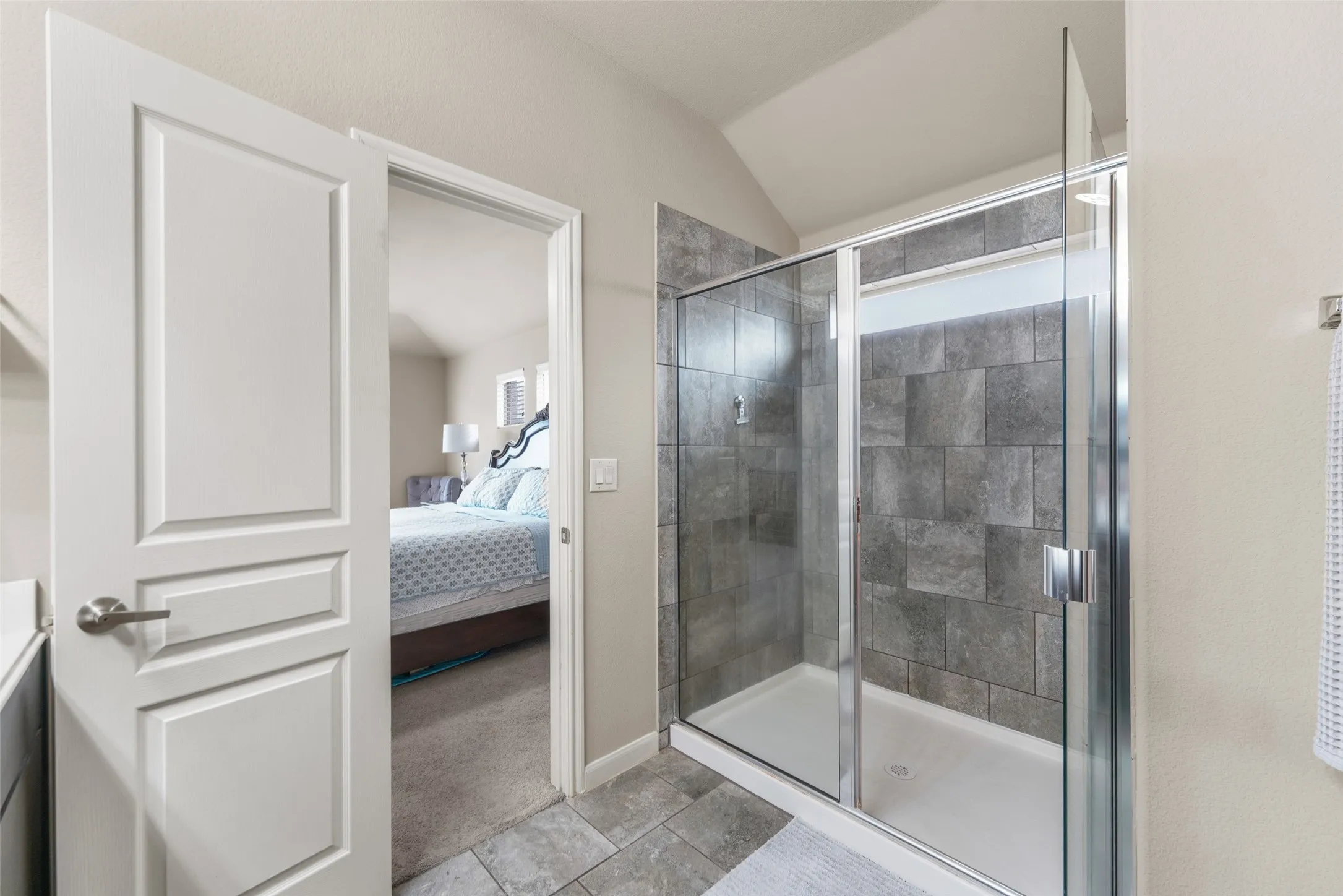 Single Family Residence For Sale in Kaufman County , 2017 Windsong Drive, Heartland, Texas 75126, 4 Bedroom, 2 Bathroom, 2 Garage spaces, 2,130 Sqft, built in 2017, mls#21384017, Real Estate Agent in Heartland, Homes For Sale in Kaufman county, Homes For Sale in Heartland, Realtor in Heartland Texas, Real Estate Brokerage Independent Realty Texas, Luminita Cordes Realtor