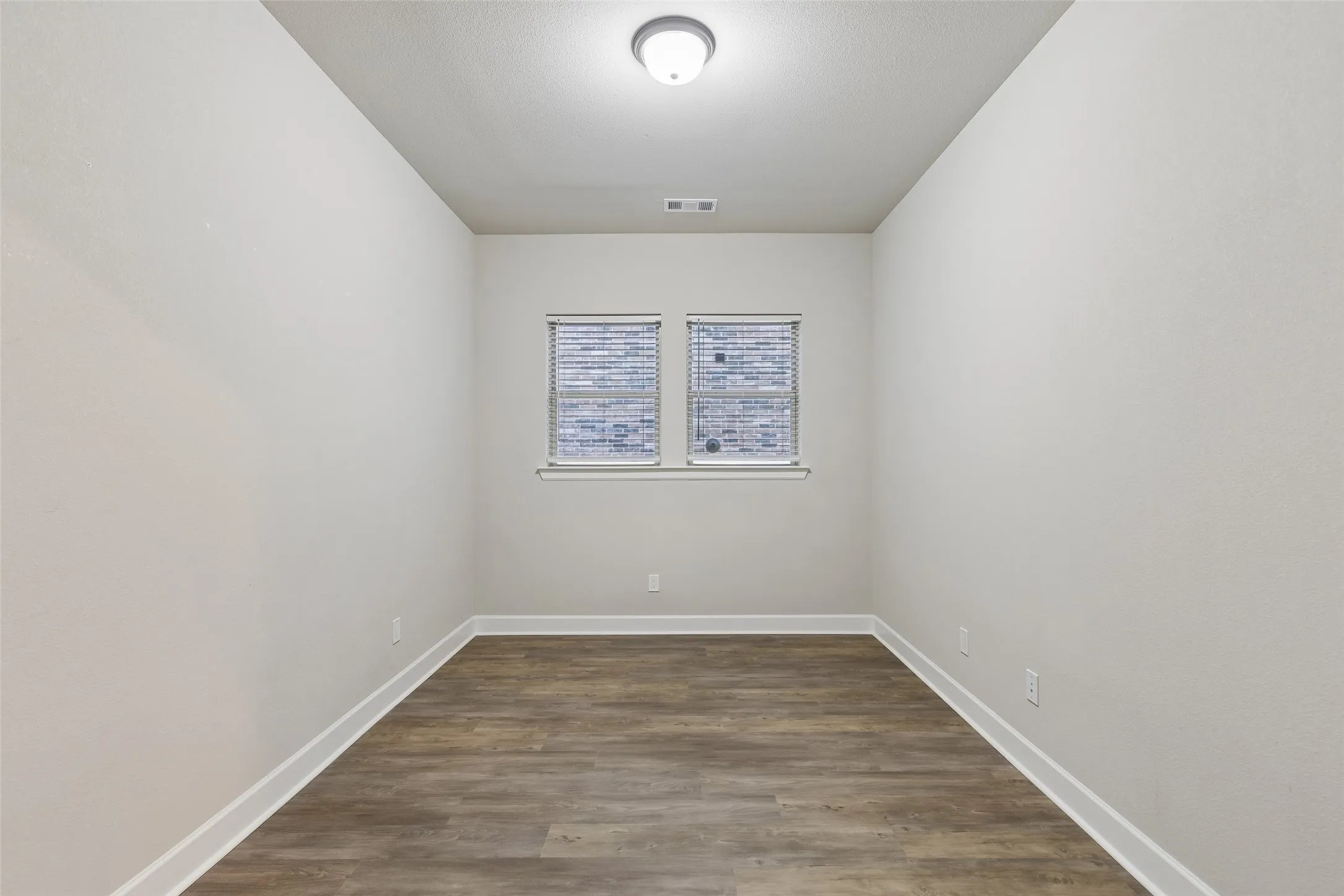 Single Family Residence For Sale in Grayson County , 1812 Leo Drive, Van Alstyne, Texas 75495, 4 Bedroom, 2 Bathroom, 3 Garage spaces, 2,308 Sqft, built in 2023, mls#21357732, Real Estate Agent in Van Alstyne, Homes For Sale in Grayson county, Homes For Sale in Van Alstyne, Realtor in Van Alstyne Texas, Real Estate Brokerage Independent Realty Texas, Luminita Cordes Realtor