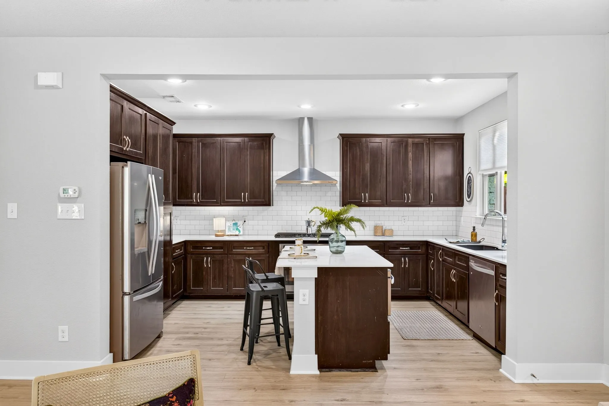 Single Family Residence For Sale in Tarrant County , 415 Templeton Drive, Fort Worth, Texas 76107, 3 Bedroom, 3 Bathroom, 2 Garage spaces, 2,278 Sqft, built in 2014, mls#21383875, Real Estate Agent in Fort Worth, Homes For Sale in Tarrant county, Homes For Sale in Fort Worth, Realtor in Fort Worth Texas, Real Estate Brokerage Independent Realty Texas, Luminita Cordes Realtor