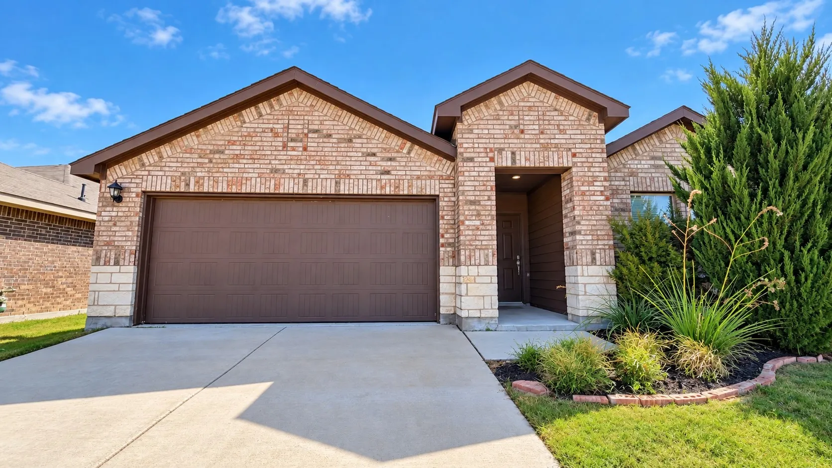 Single Family Residence For Rent in Tarrant County , 10333 Fort Croghan Trail, Crowley, Texas 76036, 4 Bedroom, 2 Bathroom, 2 Garage spaces, 1,649 Sqft, built in 2021, mls#21383933, Real Estate Agent in Crowley, Homes For Rent in Tarrant county, Homes For Rent in Crowley, Realtor in Crowley Texas, Real Estate Brokerage Independent Realty Texas, Luminita Cordes Realtor