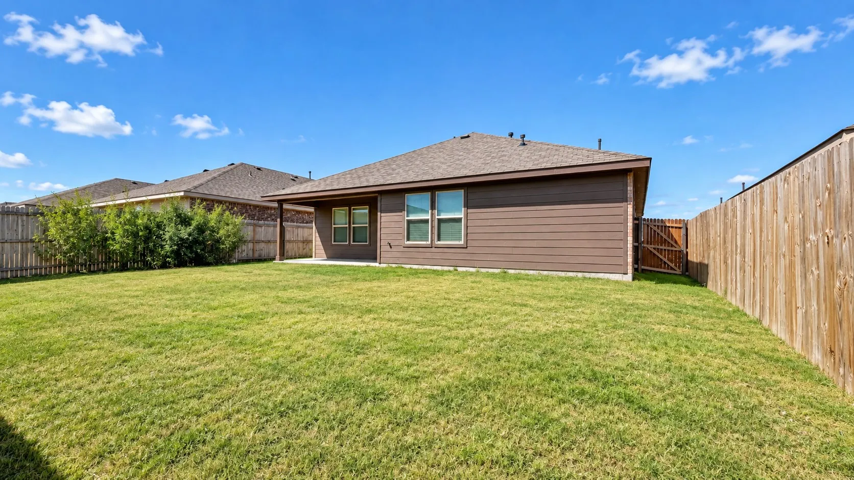 Single Family Residence For Rent in Tarrant County , 10333 Fort Croghan Trail, Crowley, Texas 76036, 4 Bedroom, 2 Bathroom, 2 Garage spaces, 1,649 Sqft, built in 2021, mls#21383933, Real Estate Agent in Crowley, Homes For Rent in Tarrant county, Homes For Rent in Crowley, Realtor in Crowley Texas, Real Estate Brokerage Independent Realty Texas, Luminita Cordes Realtor