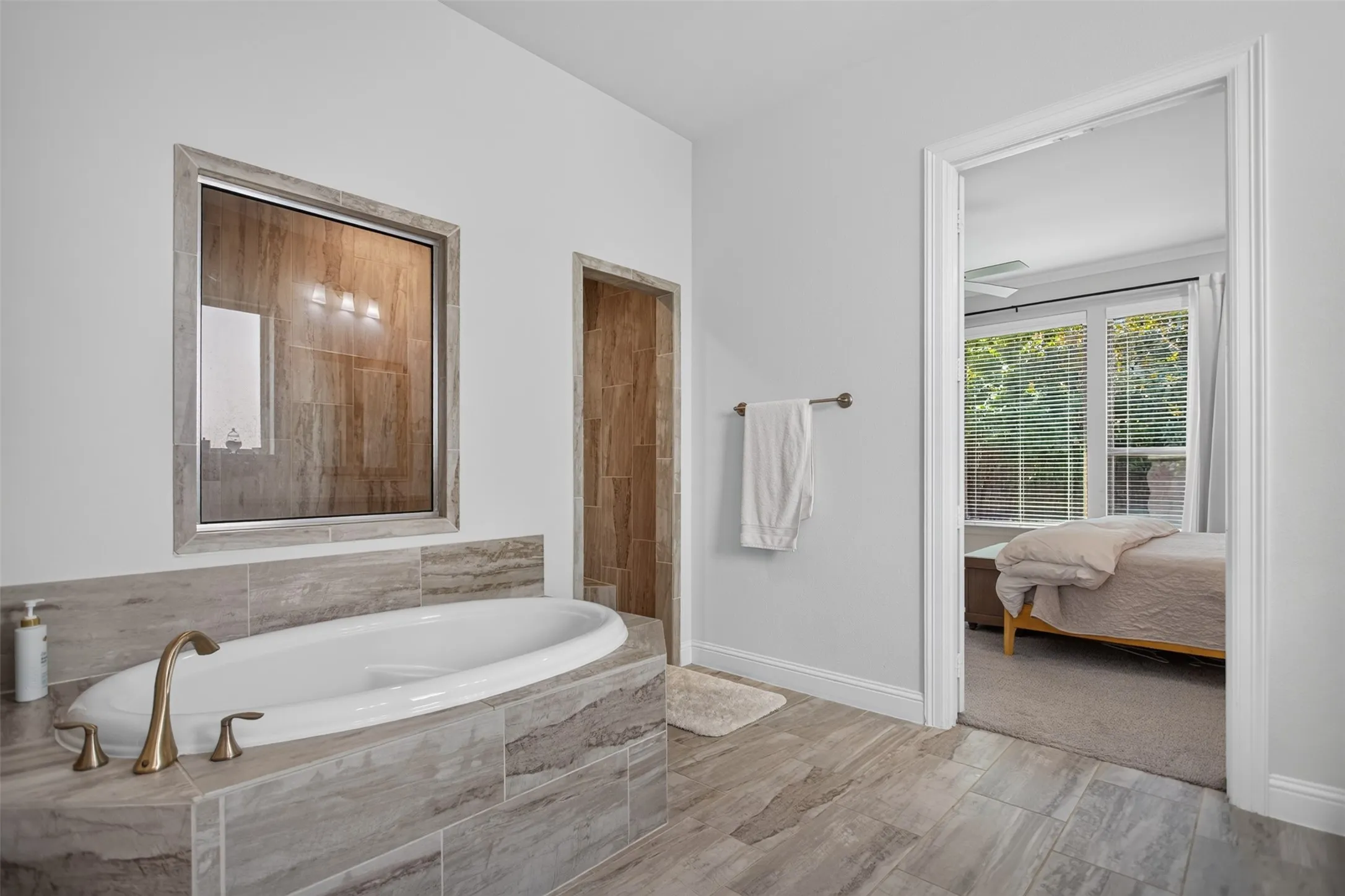 Single Family Residence For Sale in Collin County , 1017 Spencer Street, Allen, Texas 75013, 4 Bedroom, 5 Bathroom, 3 Garage spaces, 3,308 Sqft, built in 2019, mls#21382004, Real Estate Agent in Allen, Homes For Sale in Collin county, Homes For Sale in Allen, Realtor in Allen Texas, Real Estate Brokerage Independent Realty Texas, Luminita Cordes Realtor