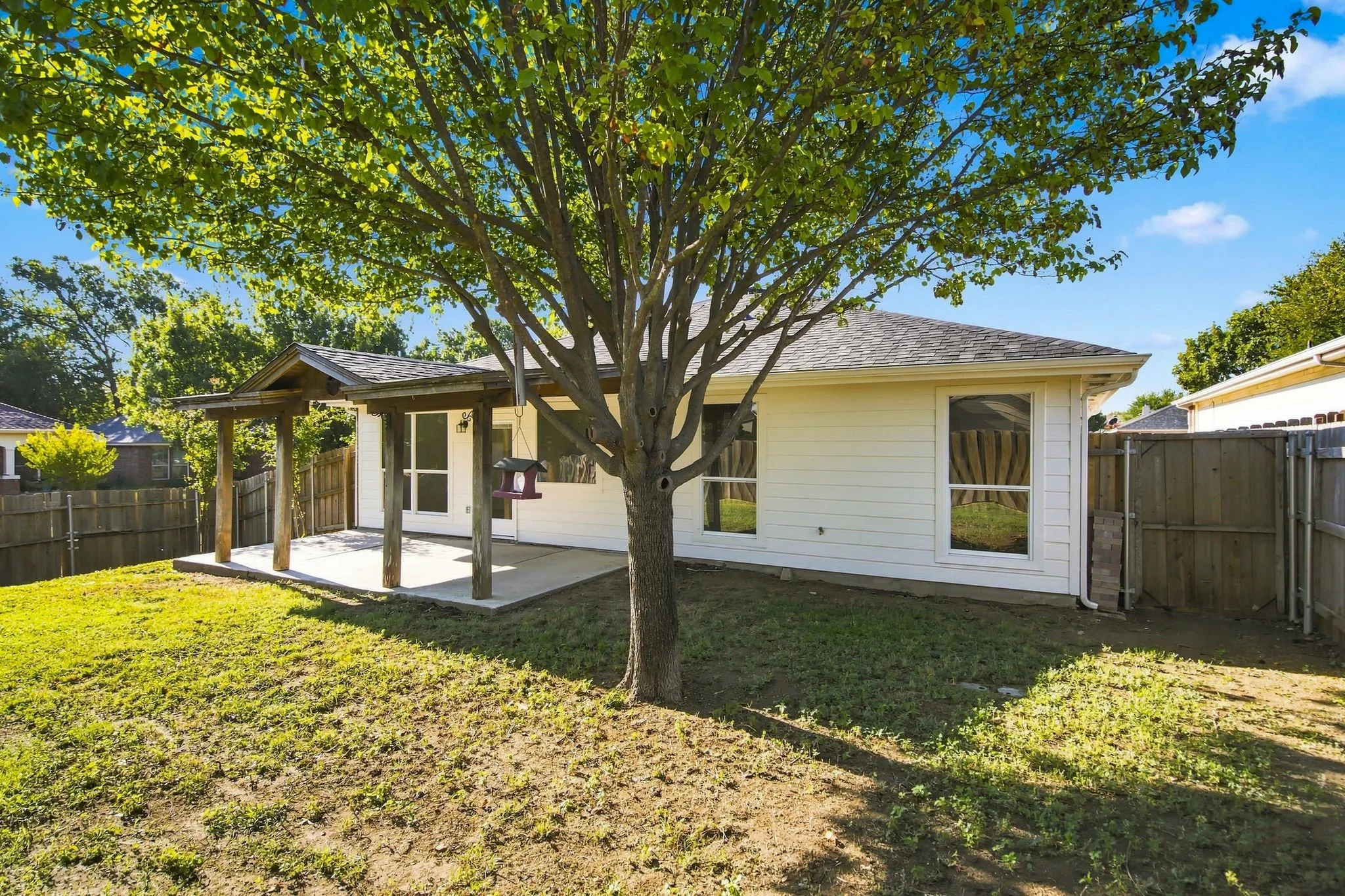 Single Family Residence For Sale in Collin County , 704 Sequoia Drive, Anna, Texas 75409, 3 Bedroom, 2 Bathroom, Garage spaces, 1,729 Sqft, built in 2004, mls#21384013, Real Estate Agent in Anna, Homes For Sale in Collin county, Homes For Sale in Anna, Realtor in Anna Texas, Real Estate Brokerage Independent Realty Texas, Luminita Cordes Realtor
