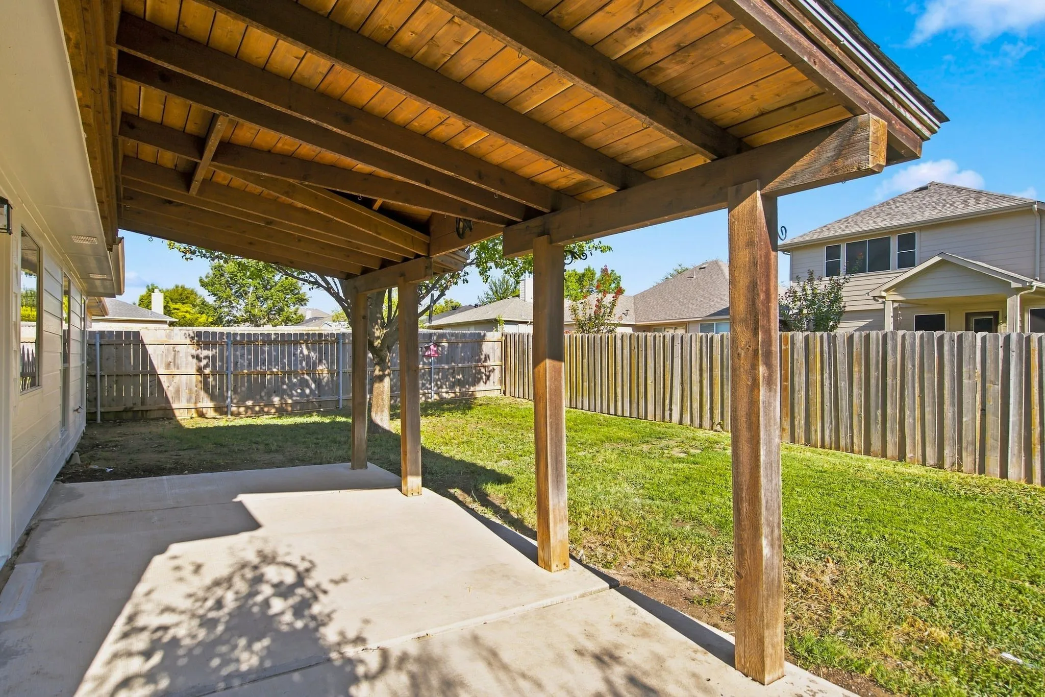 Single Family Residence For Sale in Collin County , 704 Sequoia Drive, Anna, Texas 75409, 3 Bedroom, 2 Bathroom, Garage spaces, 1,729 Sqft, built in 2004, mls#21384013, Real Estate Agent in Anna, Homes For Sale in Collin county, Homes For Sale in Anna, Realtor in Anna Texas, Real Estate Brokerage Independent Realty Texas, Luminita Cordes Realtor