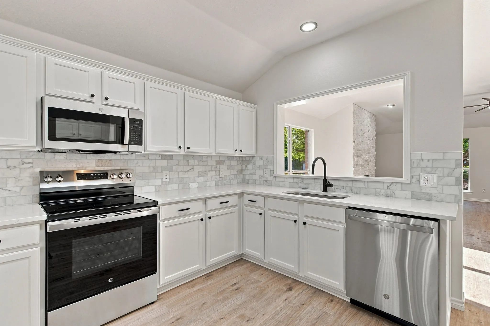 Single Family Residence For Sale in Collin County , 704 Sequoia Drive, Anna, Texas 75409, 3 Bedroom, 2 Bathroom, Garage spaces, 1,729 Sqft, built in 2004, mls#21384013, Real Estate Agent in Anna, Homes For Sale in Collin county, Homes For Sale in Anna, Realtor in Anna Texas, Real Estate Brokerage Independent Realty Texas, Luminita Cordes Realtor