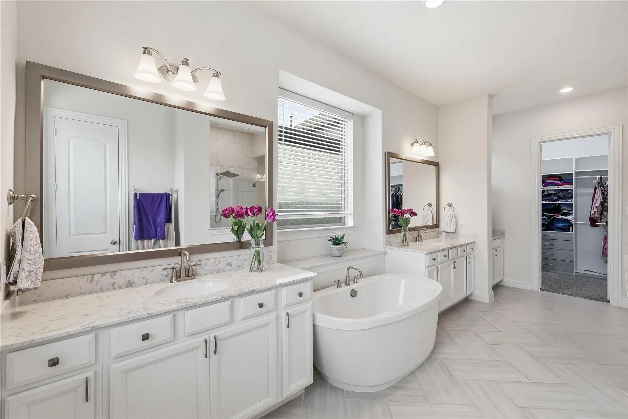 Single Family Residence For Sale in Denton County , 1416 17th Street, Argyle, Texas 76226, 4 Bedroom, 5 Bathroom, 3 Garage spaces, 4,104 Sqft, built in 2020, mls#21381854, Real Estate Agent in Argyle, Homes For Sale in Denton county, Homes For Sale in Argyle, Realtor in Argyle Texas, Real Estate Brokerage Independent Realty Texas, Luminita Cordes Realtor
