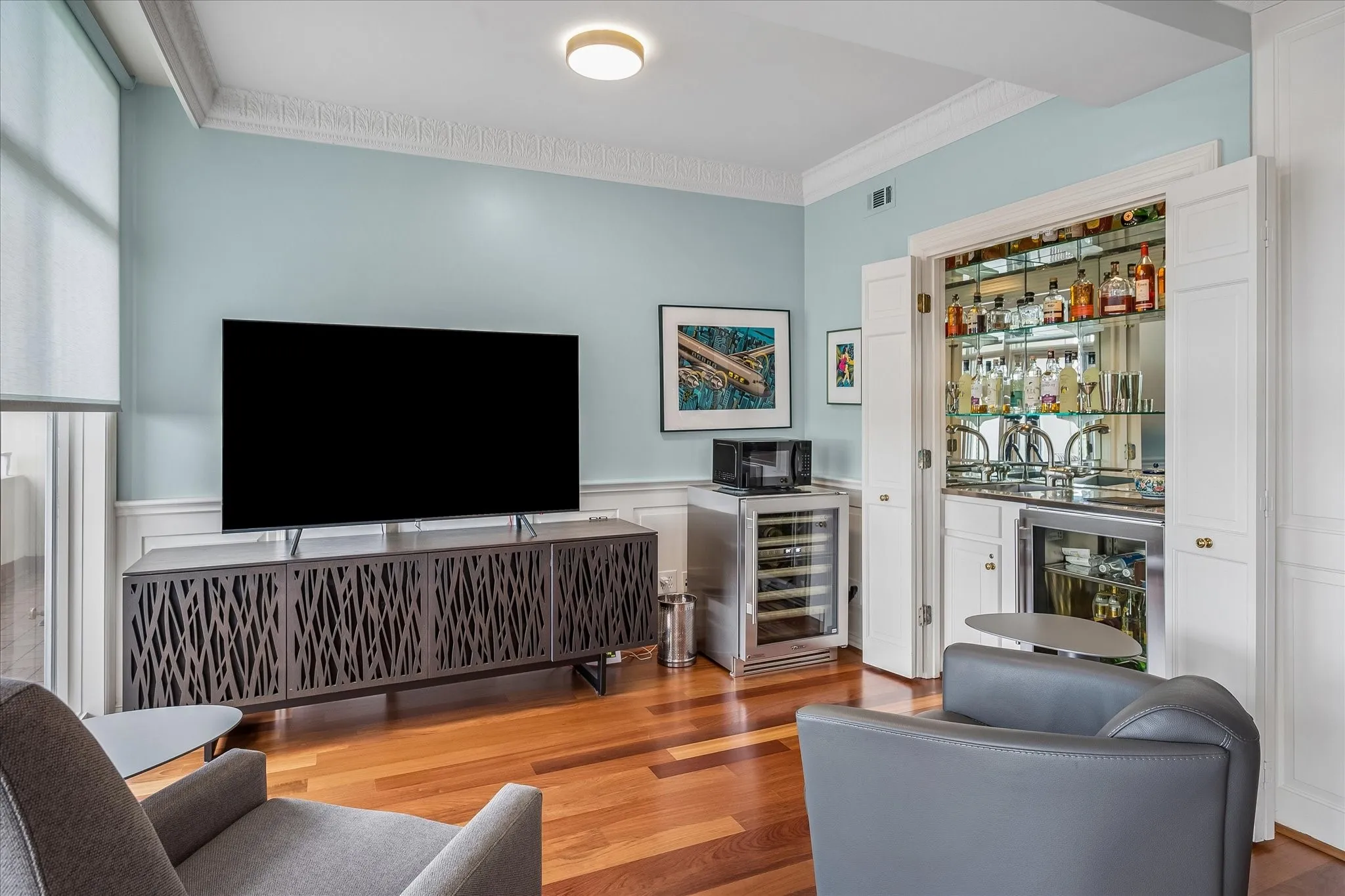 Condominium For Sale in Dallas County , 4500 Roland Avenue 807, Highland Park, Texas 75219, 2 Bedroom, 3 Bathroom, 2 Garage spaces, 1,985 Sqft, built in 1982, mls#21384019, Real Estate Agent in Highland Park, Homes For Sale in Dallas county, Homes For Sale in Highland Park, Realtor in Highland Park Texas, Real Estate Brokerage Independent Realty Texas, Luminita Cordes Realtor
