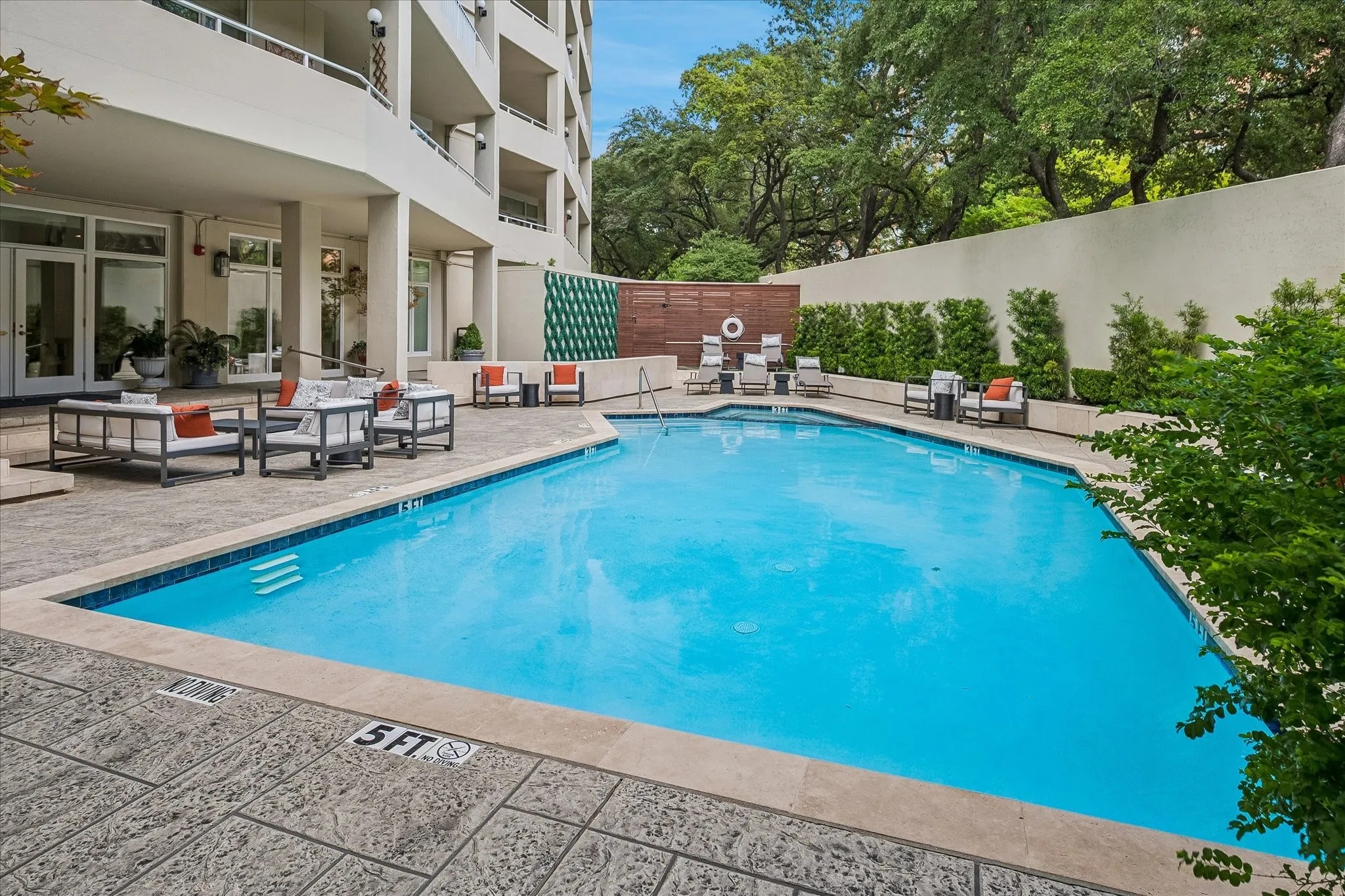 Condominium For Sale in Dallas County , 4500 Roland Avenue 807, Highland Park, Texas 75219, 2 Bedroom, 3 Bathroom, 2 Garage spaces, 1,985 Sqft, built in 1982, mls#21384019, Real Estate Agent in Highland Park, Homes For Sale in Dallas county, Homes For Sale in Highland Park, Realtor in Highland Park Texas, Real Estate Brokerage Independent Realty Texas, Luminita Cordes Realtor