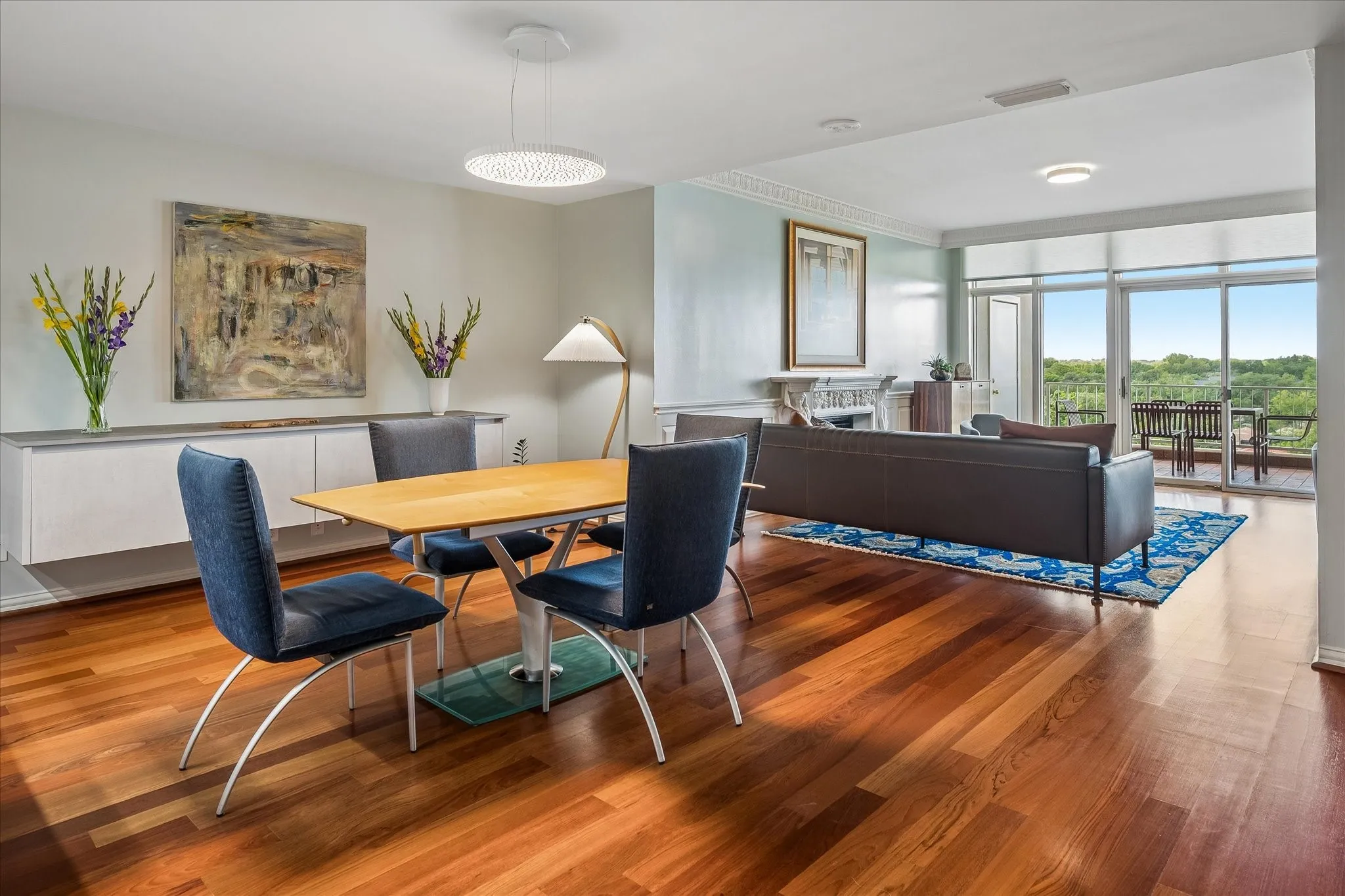 Condominium For Sale in Dallas County , 4500 Roland Avenue 807, Highland Park, Texas 75219, 2 Bedroom, 3 Bathroom, 2 Garage spaces, 1,985 Sqft, built in 1982, mls#21384019, Real Estate Agent in Highland Park, Homes For Sale in Dallas county, Homes For Sale in Highland Park, Realtor in Highland Park Texas, Real Estate Brokerage Independent Realty Texas, Luminita Cordes Realtor