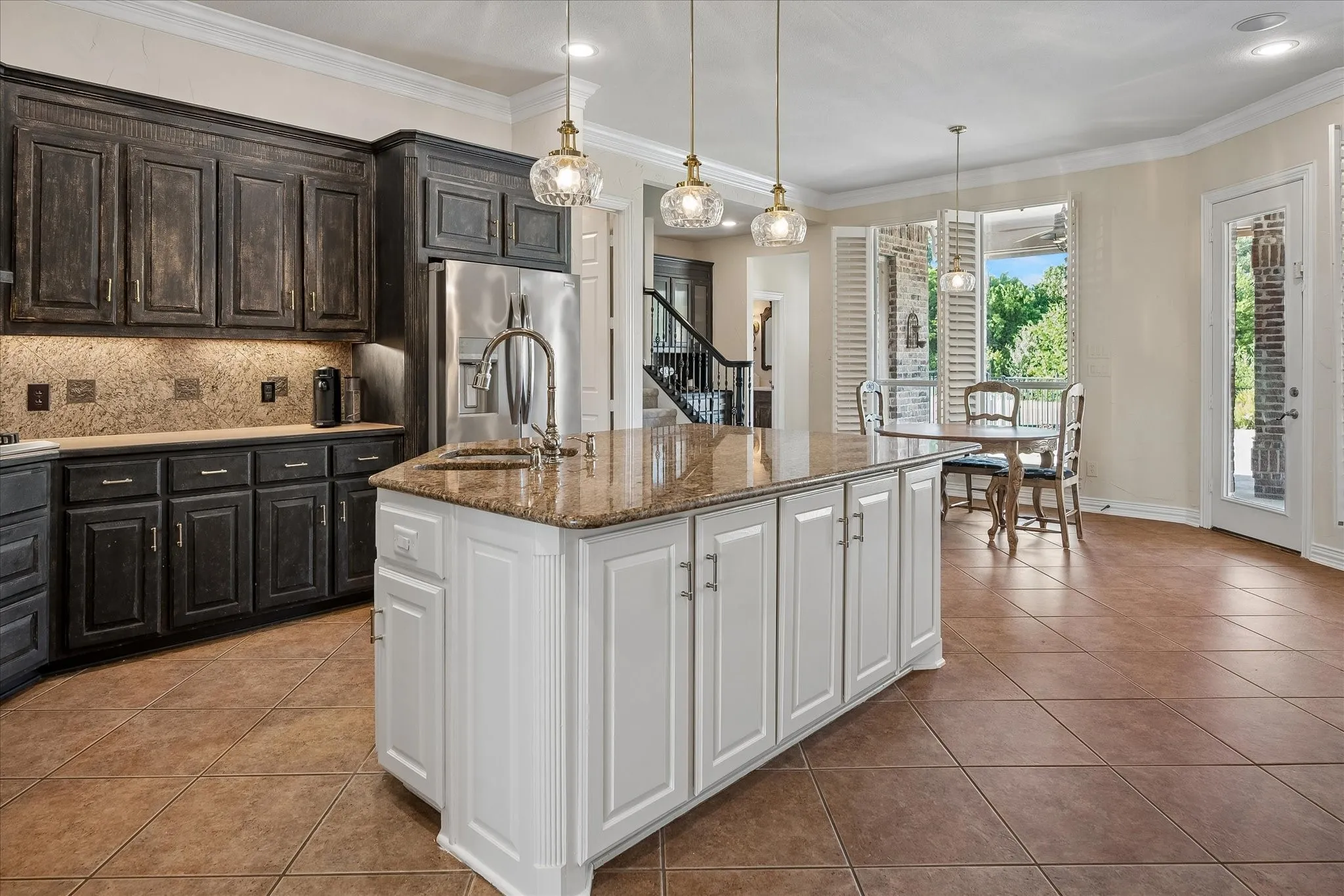 Single Family Residence For Sale in Collin County , 1920 Northfork Lane, Lucas, Texas 75002, 5 Bedroom, 4 Bathroom, 3 Garage spaces, 4,206 Sqft, built in 2003, mls#21382853, Real Estate Agent in Lucas, Homes For Sale in Collin county, Homes For Sale in Lucas, Realtor in Lucas Texas, Real Estate Brokerage Independent Realty Texas, Luminita Cordes Realtor