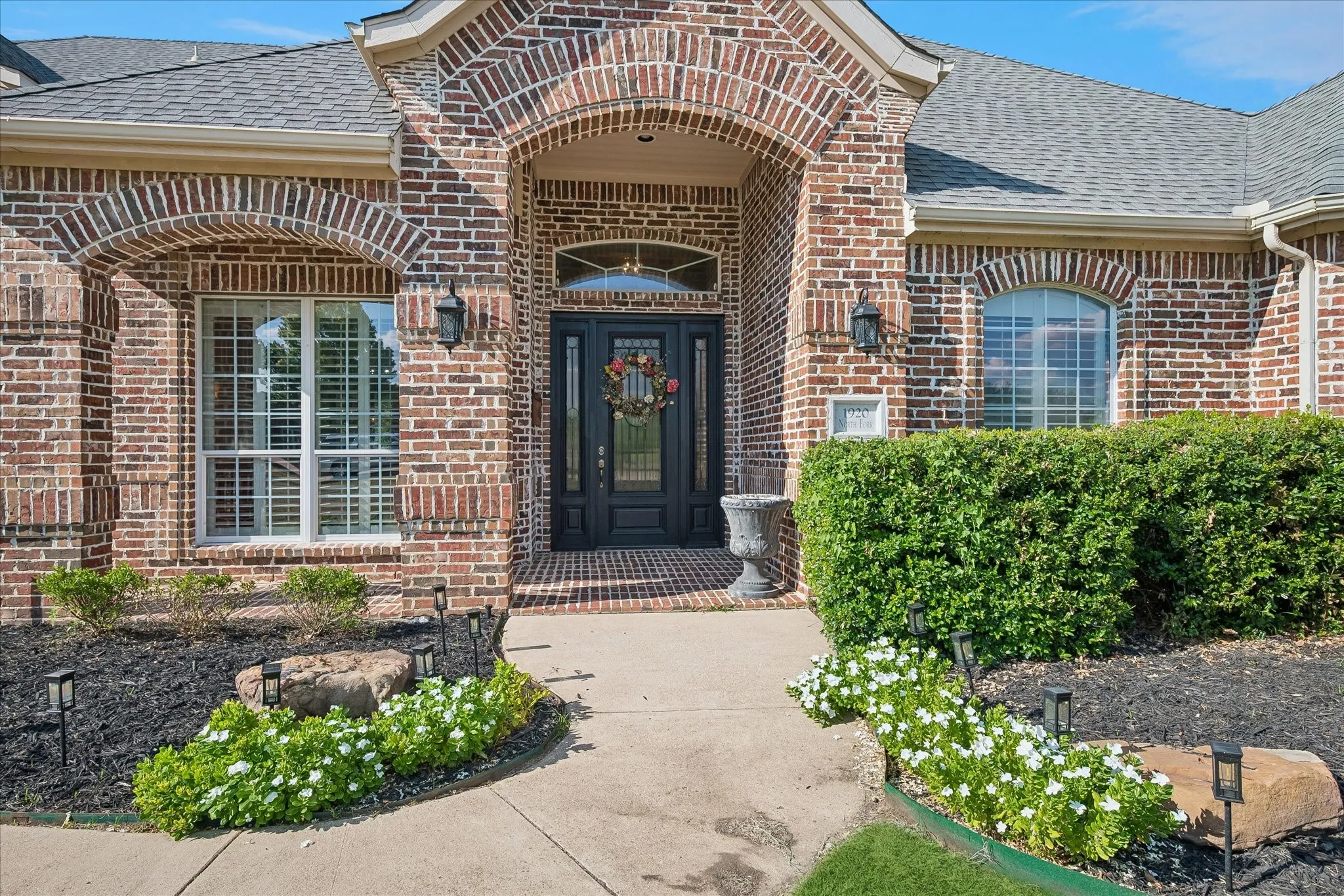 Single Family Residence For Sale in Collin County , 1920 Northfork Lane, Lucas, Texas 75002, 5 Bedroom, 4 Bathroom, 3 Garage spaces, 4,206 Sqft, built in 2003, mls#21382853, Real Estate Agent in Lucas, Homes For Sale in Collin county, Homes For Sale in Lucas, Realtor in Lucas Texas, Real Estate Brokerage Independent Realty Texas, Luminita Cordes Realtor