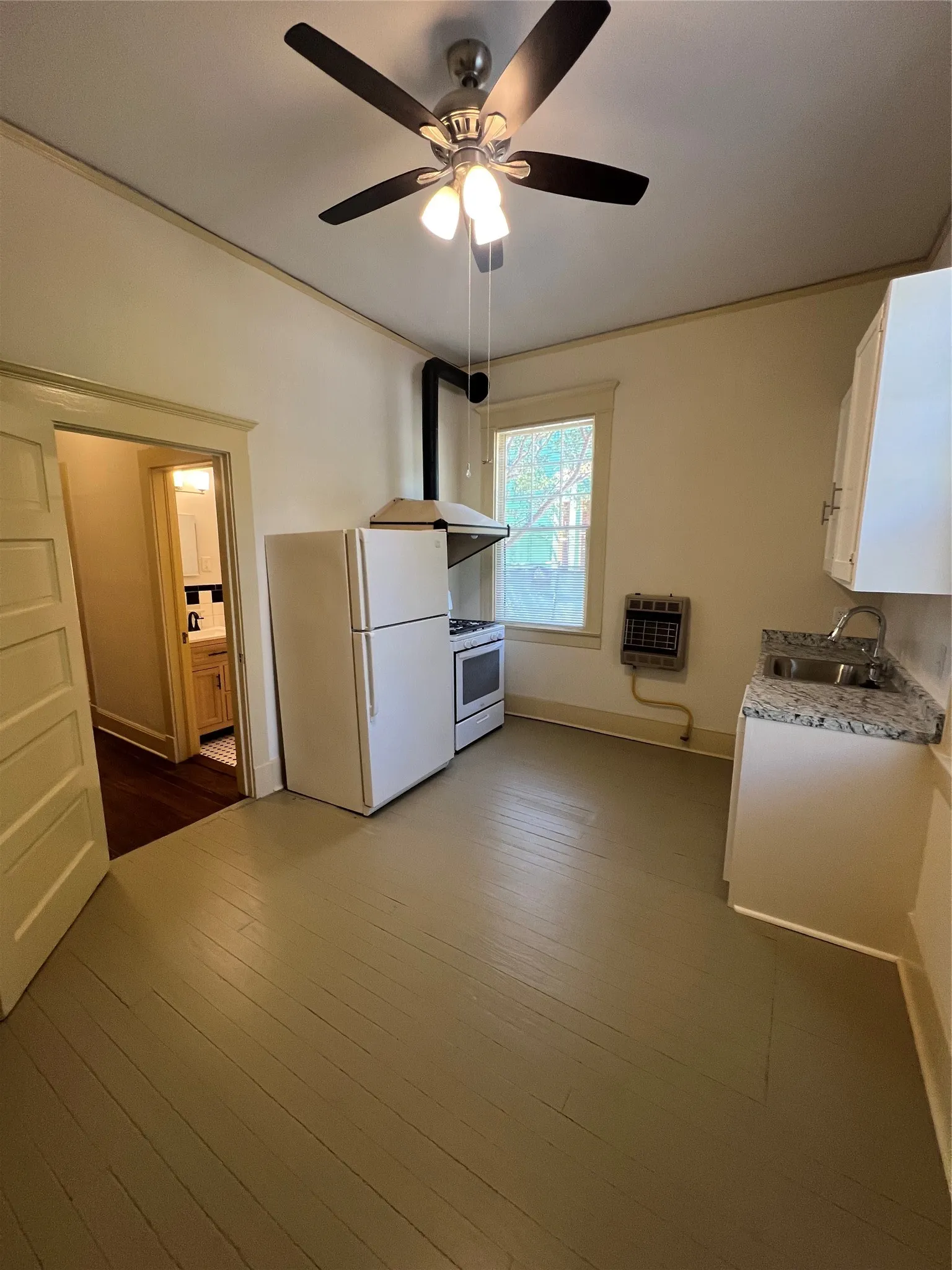 Apartment For Rent in Dallas County , 4325 Junius Street, Dallas, Texas 75246, 0, 1 Bathroom, Garage spaces, 592 Sqft, built in 1930, mls#21383465, Real Estate Agent in Dallas, Homes For Rent in Dallas county, Homes For Rent in Dallas, Realtor in Dallas Texas, Real Estate Brokerage Independent Realty Texas, Luminita Cordes Realtor