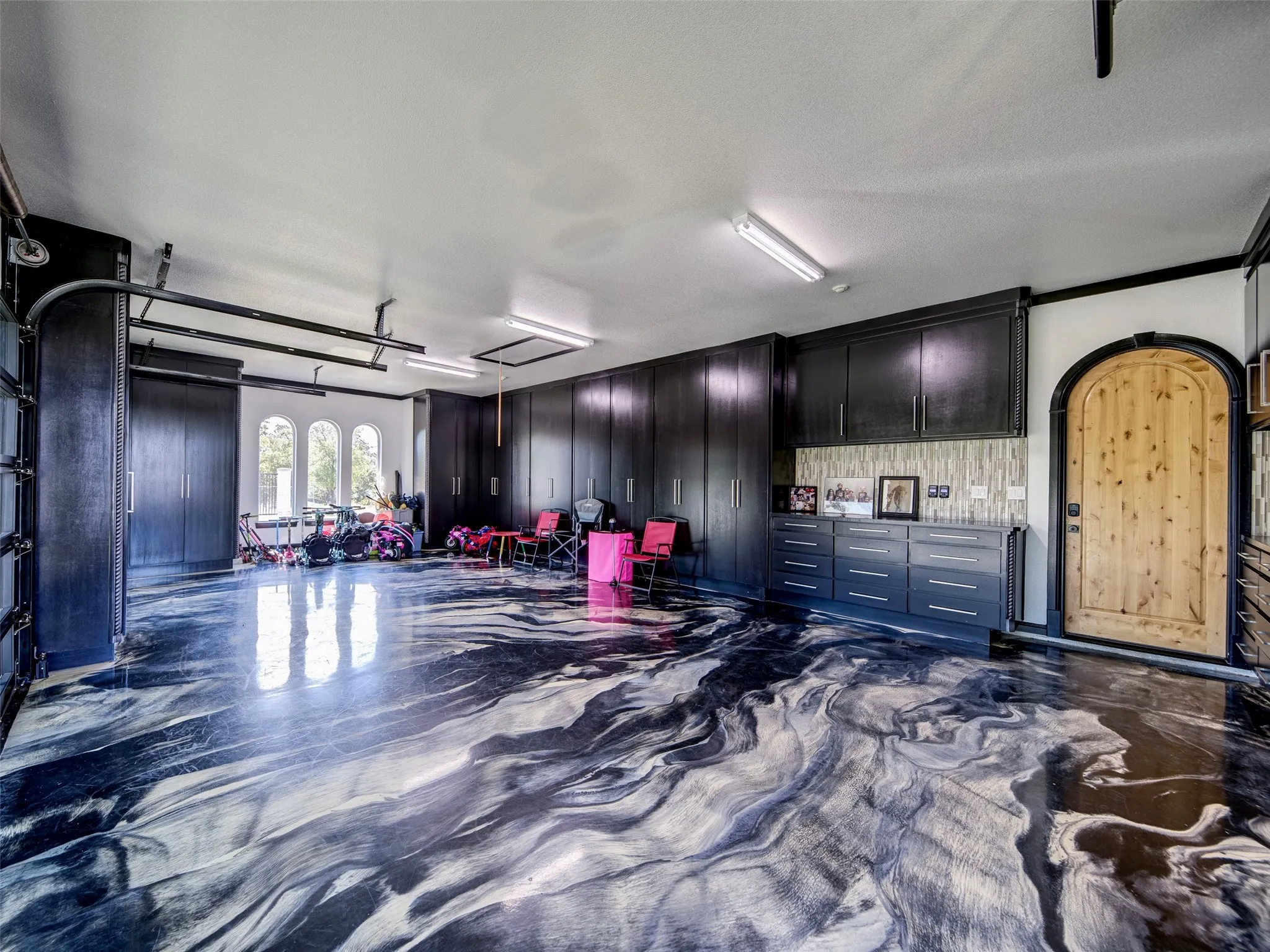 Single Family Residence For Sale in Montague County , 288 W Carter Heights, Bowie, Texas 76230, 6 Bedroom, 5 Bathroom, 3 Garage spaces, 4,875 Sqft, built in 2024, mls#21378259, Real Estate Agent in Bowie, Homes For Sale in Montague county, Homes For Sale in Bowie, Realtor in Bowie Texas, Real Estate Brokerage Independent Realty Texas, Luminita Cordes Realtor