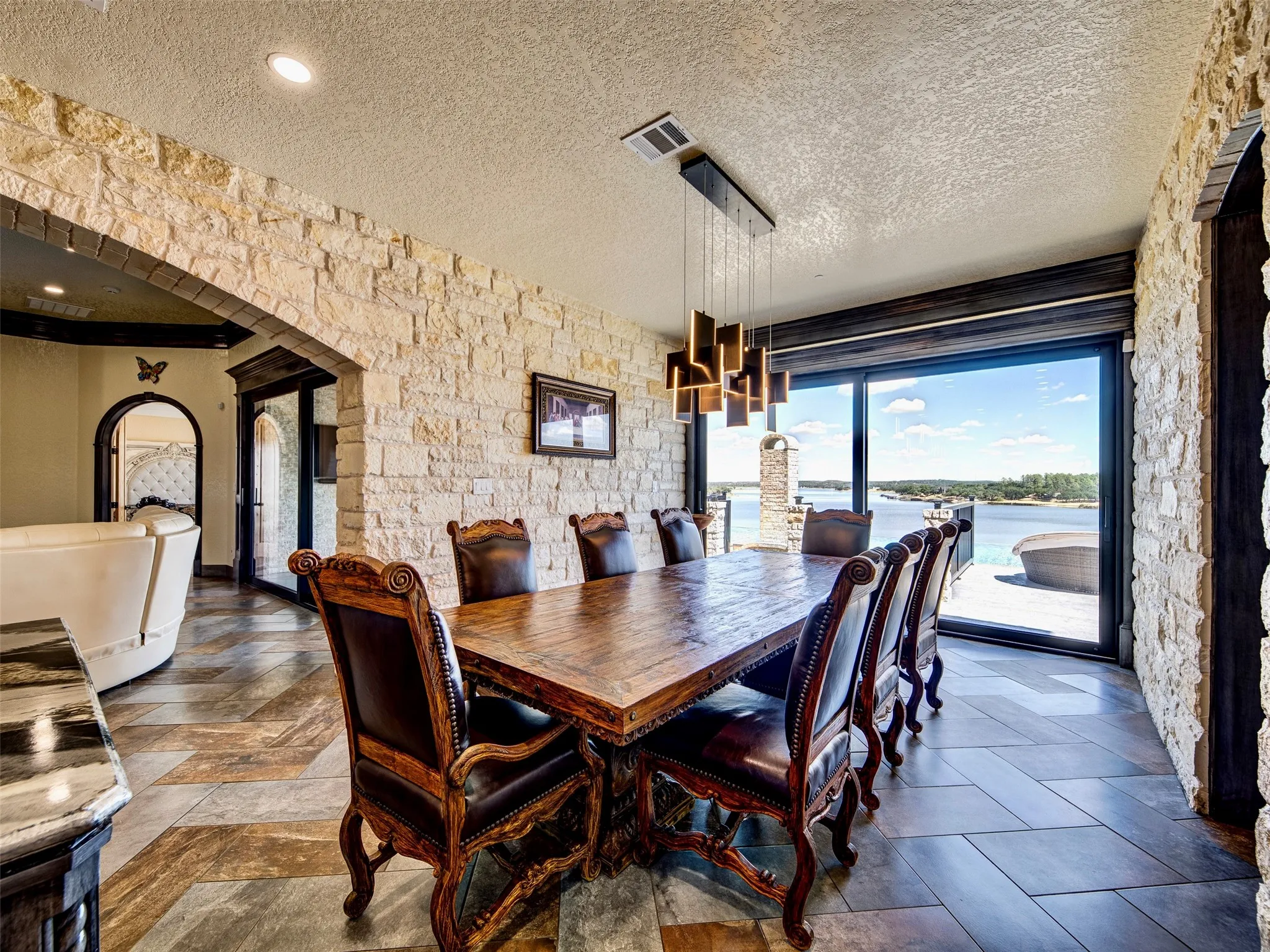 Single Family Residence For Sale in Montague County , 288 W Carter Heights, Bowie, Texas 76230, 6 Bedroom, 5 Bathroom, 3 Garage spaces, 4,875 Sqft, built in 2024, mls#21378259, Real Estate Agent in Bowie, Homes For Sale in Montague county, Homes For Sale in Bowie, Realtor in Bowie Texas, Real Estate Brokerage Independent Realty Texas, Luminita Cordes Realtor
