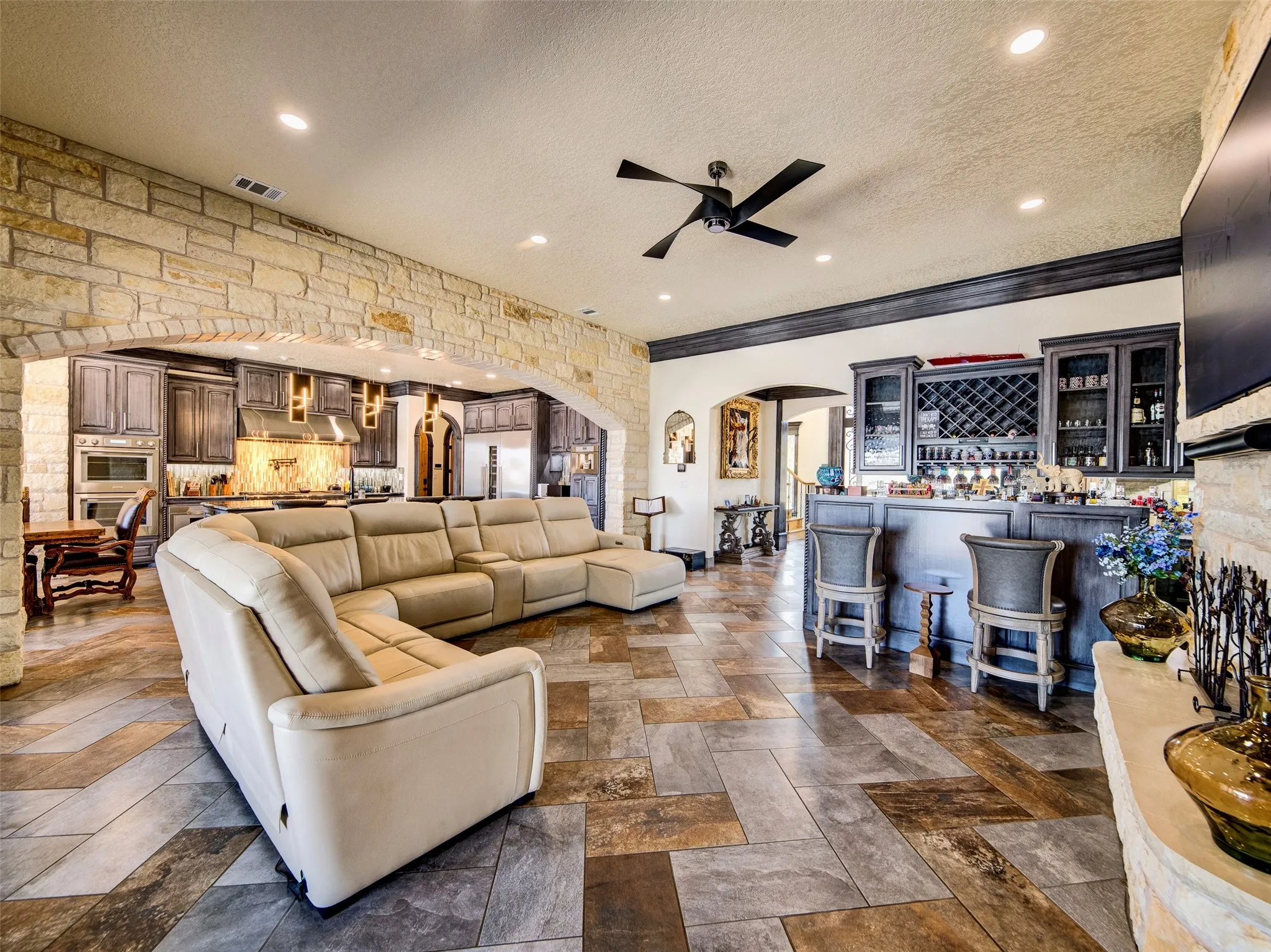 Single Family Residence For Sale in Montague County , 288 W Carter Heights, Bowie, Texas 76230, 6 Bedroom, 5 Bathroom, 3 Garage spaces, 4,875 Sqft, built in 2024, mls#21378259, Real Estate Agent in Bowie, Homes For Sale in Montague county, Homes For Sale in Bowie, Realtor in Bowie Texas, Real Estate Brokerage Independent Realty Texas, Luminita Cordes Realtor