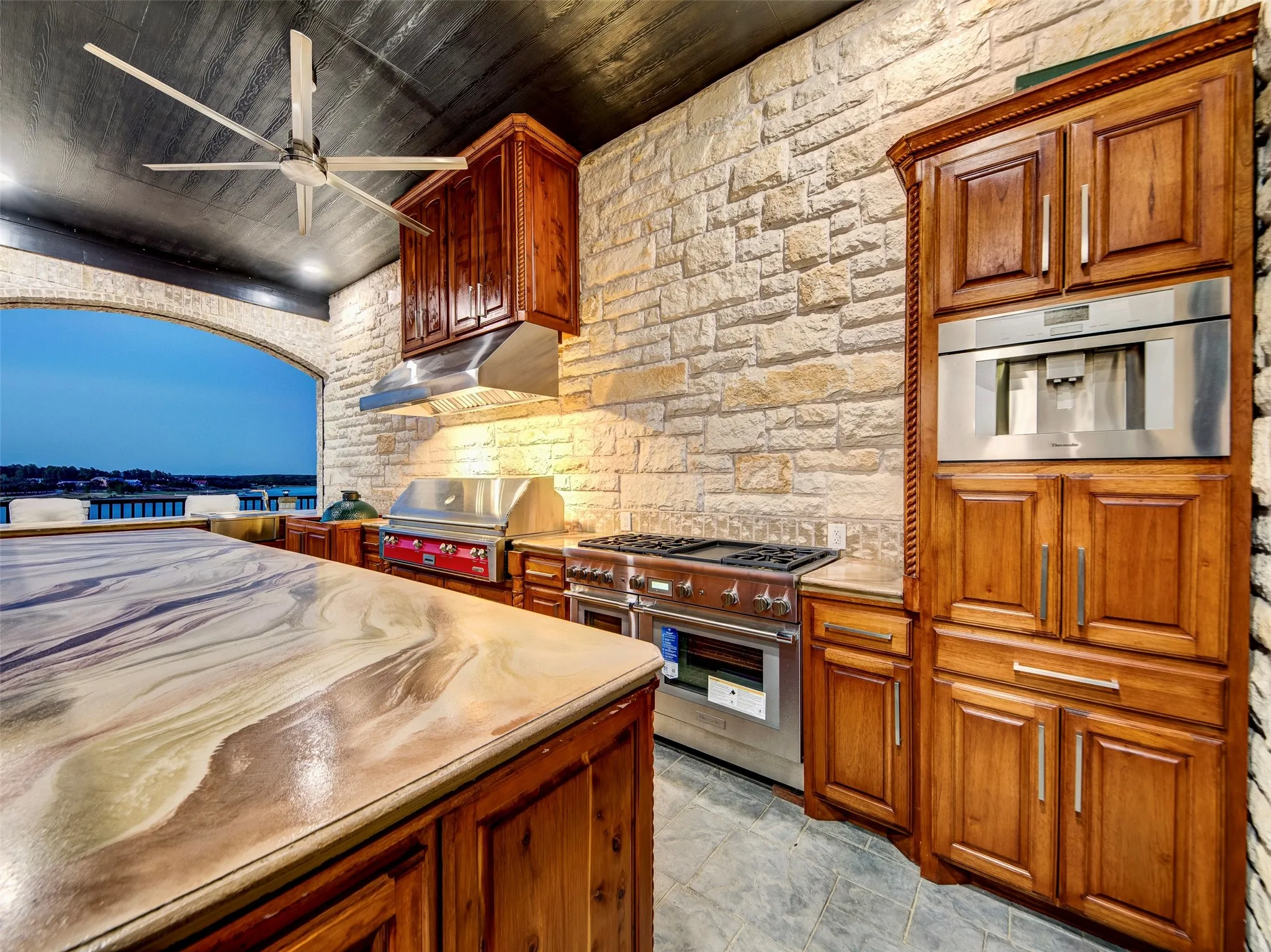 Single Family Residence For Sale in Montague County , 288 W Carter Heights, Bowie, Texas 76230, 6 Bedroom, 5 Bathroom, 3 Garage spaces, 4,875 Sqft, built in 2024, mls#21378259, Real Estate Agent in Bowie, Homes For Sale in Montague county, Homes For Sale in Bowie, Realtor in Bowie Texas, Real Estate Brokerage Independent Realty Texas, Luminita Cordes Realtor