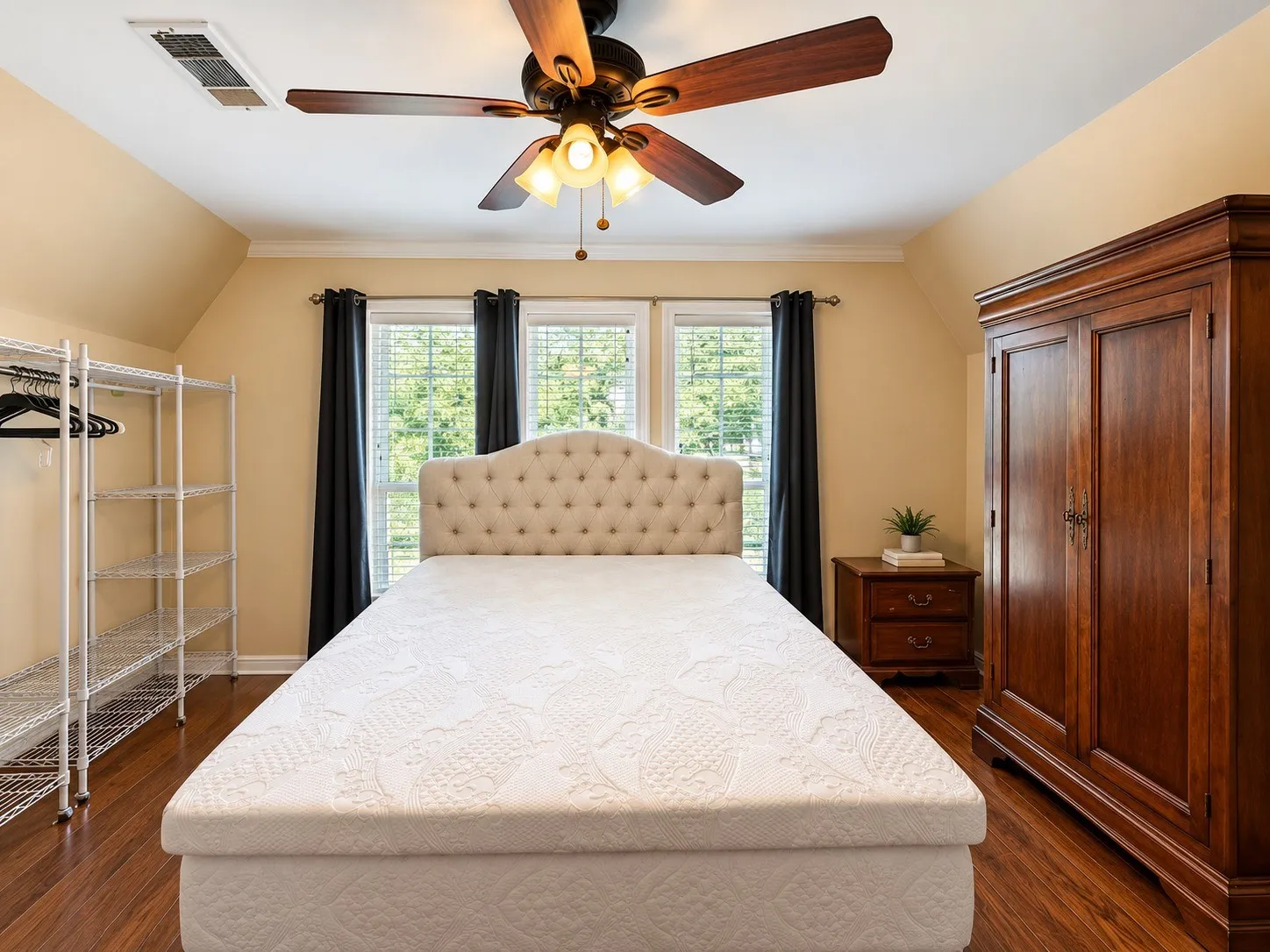 Single Family Residence For Sale in Tarrant County , 1013 Diamond Boulevard, Southlake, Texas 76092, 5 Bedroom, 8 Bathroom, 3 Garage spaces, 5,345 Sqft, built in 1985, mls#21384036, Real Estate Agent in Southlake, Homes For Sale in Tarrant county, Homes For Sale in Southlake, Realtor in Southlake Texas, Real Estate Brokerage Independent Realty Texas, Luminita Cordes Realtor