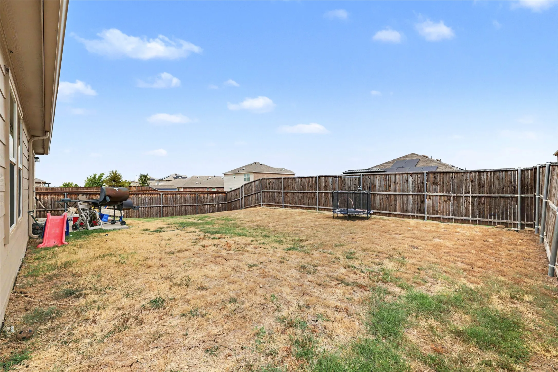 Single Family Residence For Sale in Denton County , 1301 Waggoner Drive, Aubrey, Texas 76227, 3 Bedroom, 2 Bathroom, 2 Garage spaces, 1,695 Sqft, built in 2020, mls#21380817, Real Estate Agent in Aubrey, Homes For Sale in Denton county, Homes For Sale in Aubrey, Realtor in Aubrey Texas, Real Estate Brokerage Independent Realty Texas, Luminita Cordes Realtor