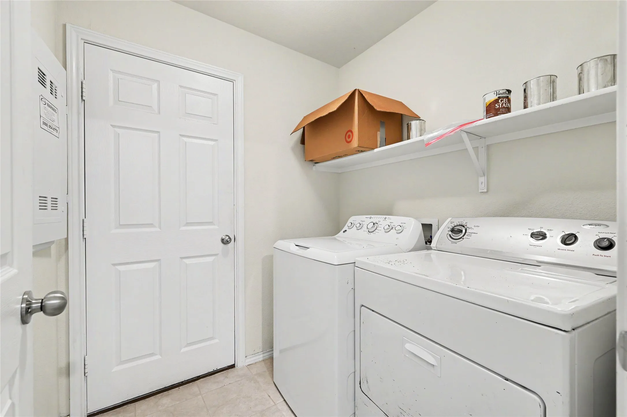 Single Family Residence For Sale in Denton County , 1301 Waggoner Drive, Aubrey, Texas 76227, 3 Bedroom, 2 Bathroom, 2 Garage spaces, 1,695 Sqft, built in 2020, mls#21380817, Real Estate Agent in Aubrey, Homes For Sale in Denton county, Homes For Sale in Aubrey, Realtor in Aubrey Texas, Real Estate Brokerage Independent Realty Texas, Luminita Cordes Realtor