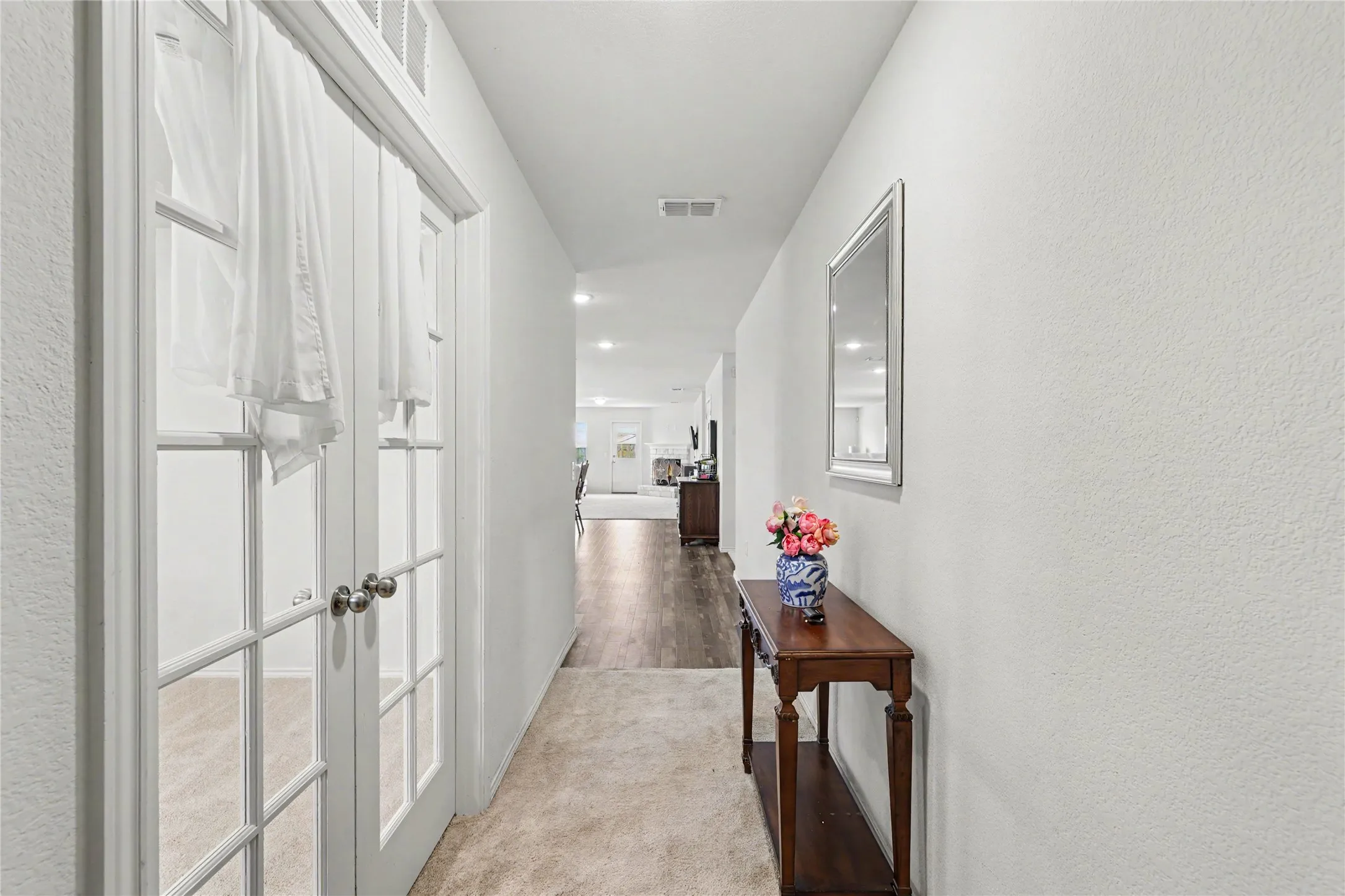 Single Family Residence For Sale in Denton County , 1301 Waggoner Drive, Aubrey, Texas 76227, 3 Bedroom, 2 Bathroom, 2 Garage spaces, 1,695 Sqft, built in 2020, mls#21380817, Real Estate Agent in Aubrey, Homes For Sale in Denton county, Homes For Sale in Aubrey, Realtor in Aubrey Texas, Real Estate Brokerage Independent Realty Texas, Luminita Cordes Realtor